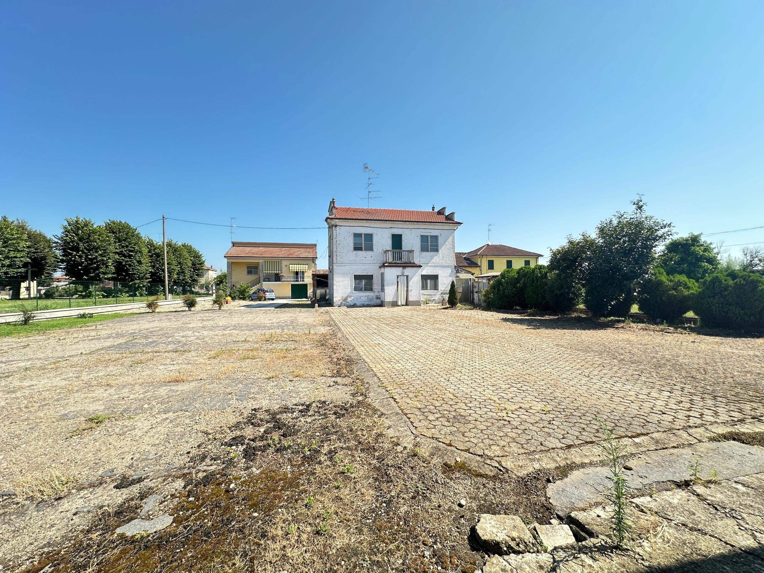 Casa indipendente da ristrutturare in via desana 80, Costanzana