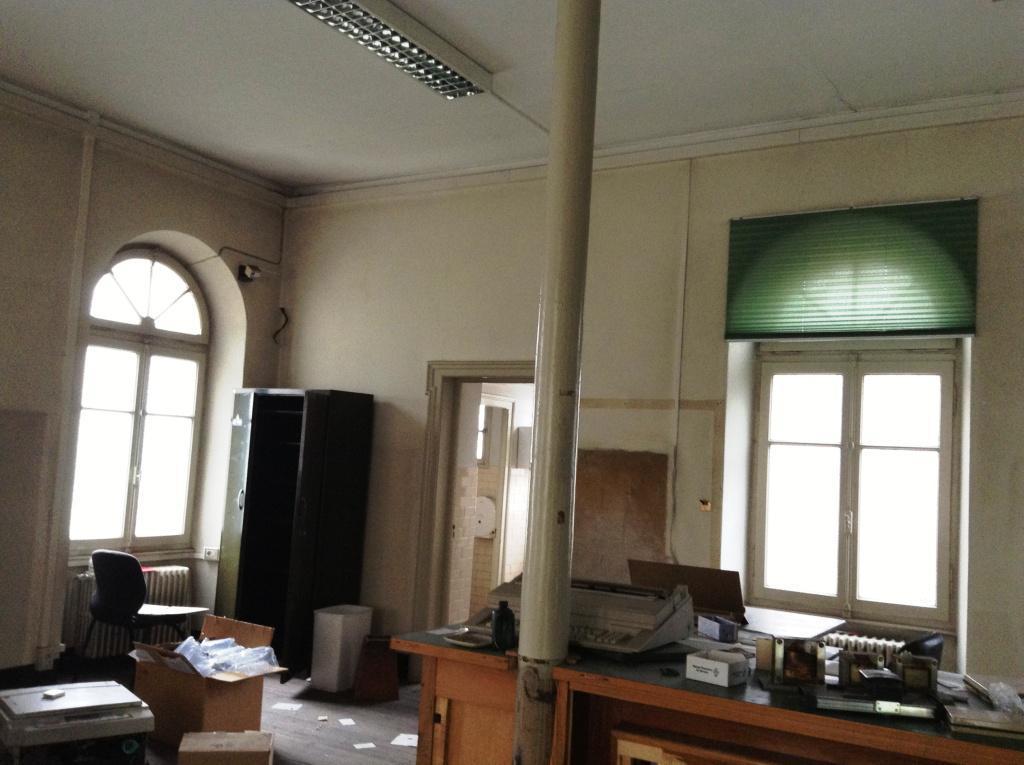 Ufficio da ristrutturare in via monte rosa 63, Scopa