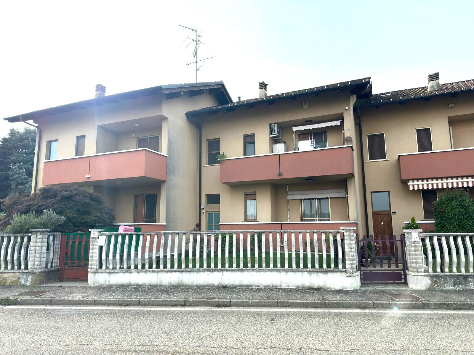 Casa indipendente con giardino in via marilla rigazio 22, Vercelli