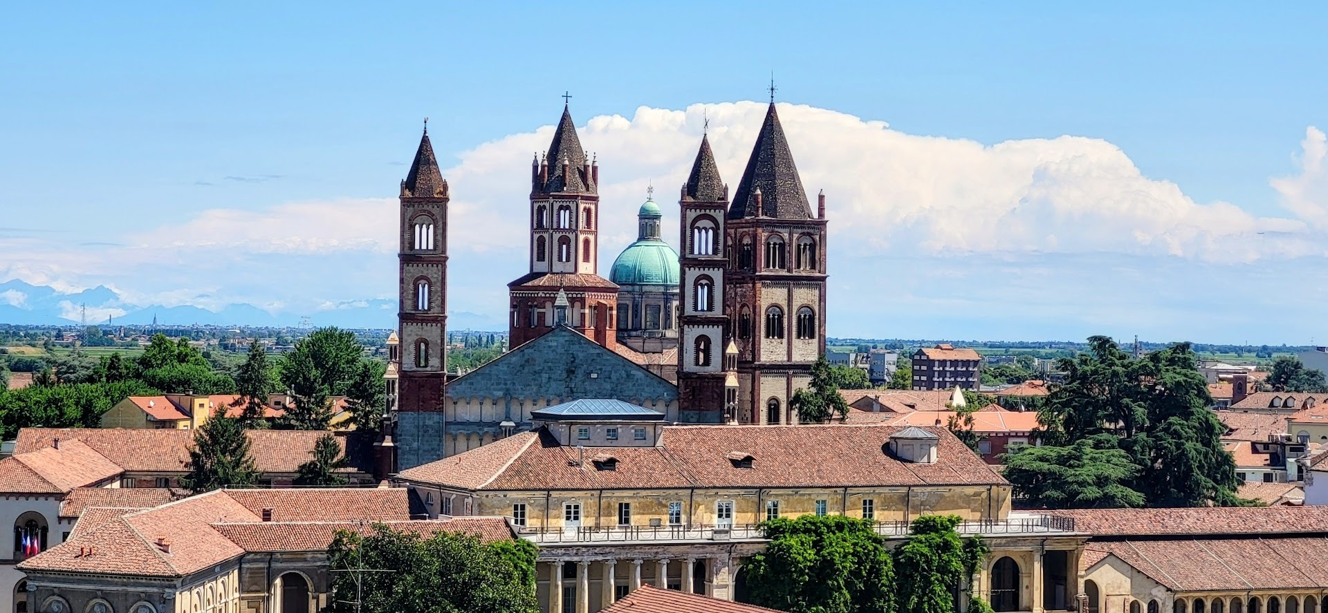 Attico con terrazzo in via gaudenzio ferrari 19, Vercelli