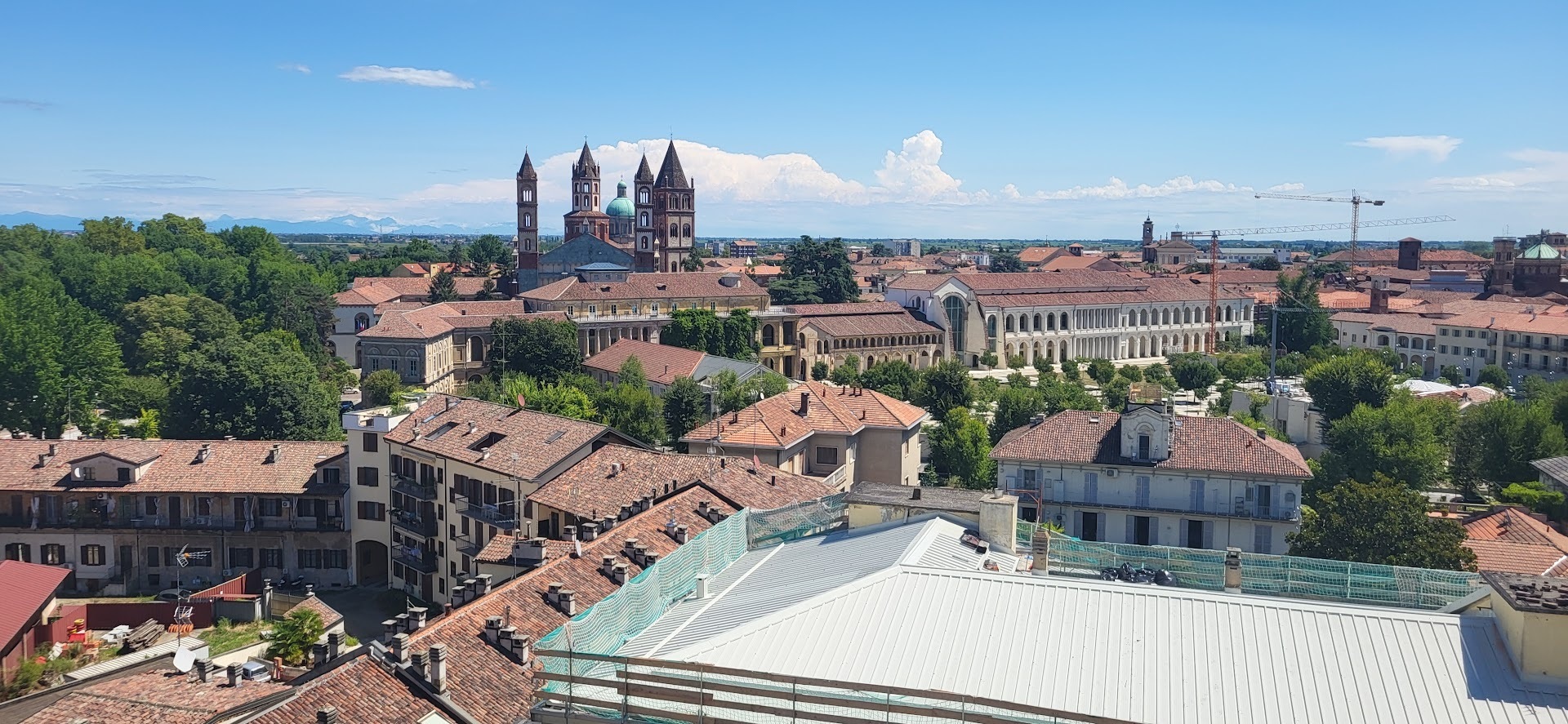 Attico con terrazzo in via gaudenzio ferrari 19, Vercelli