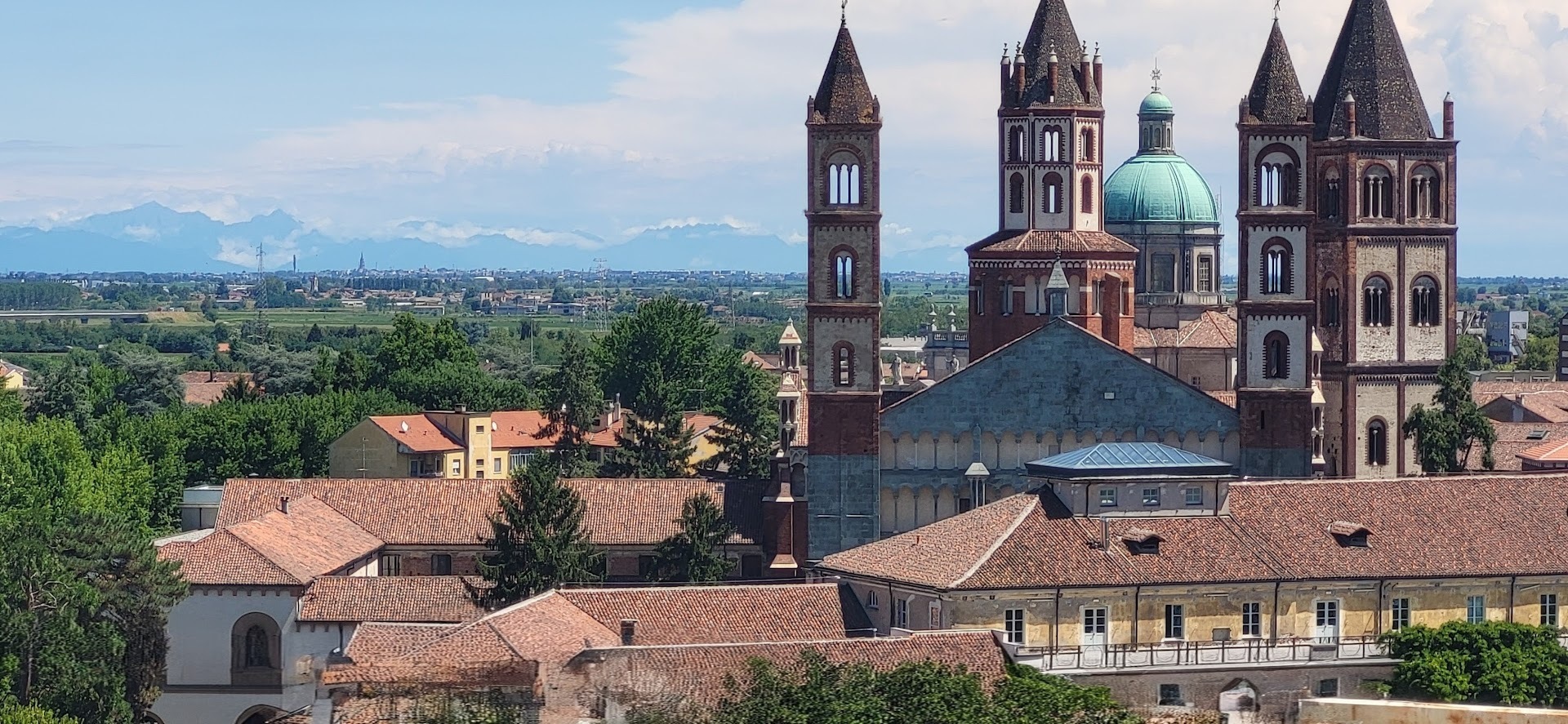 Attico con terrazzo in via gaudenzio ferrari 19, Vercelli