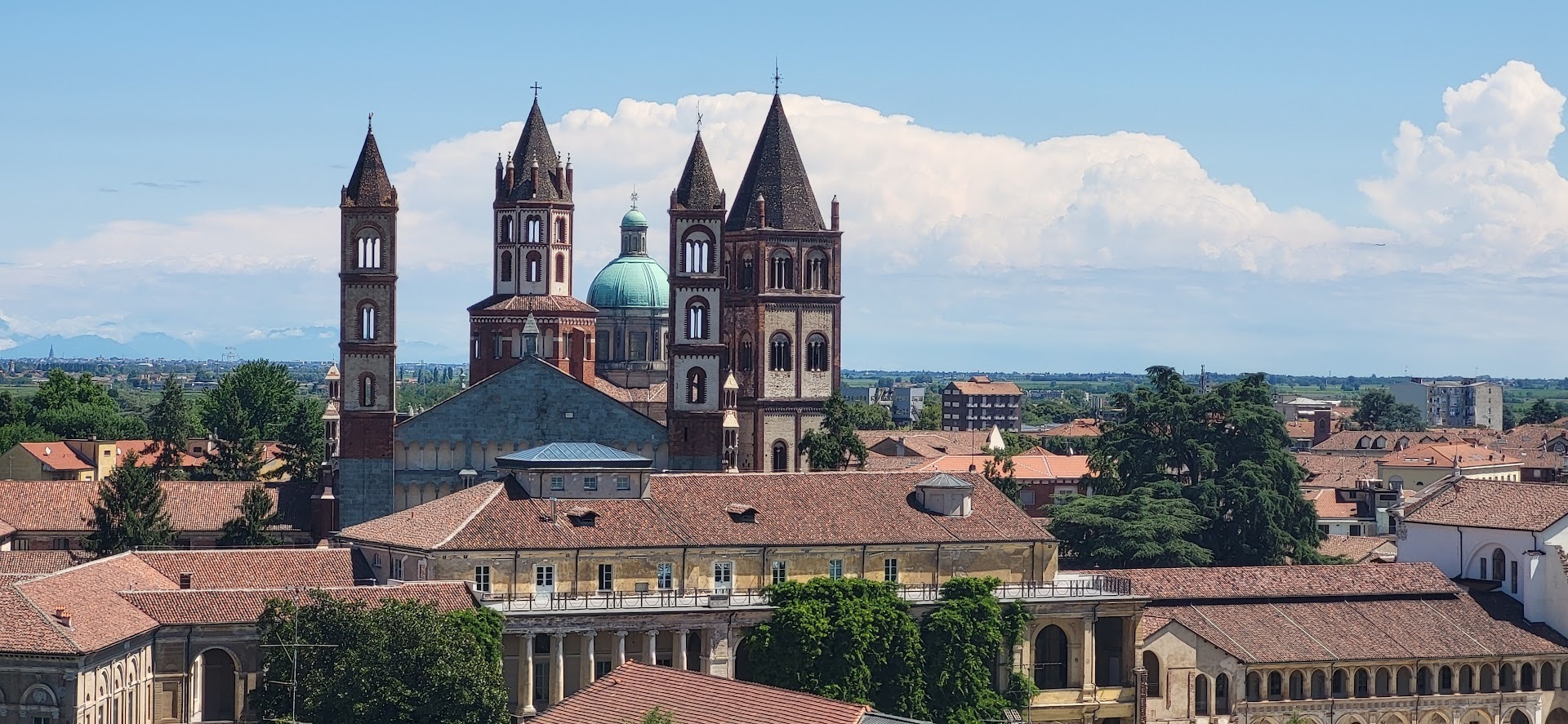 Attico con terrazzo in via gaudenzio ferrari 19, Vercelli