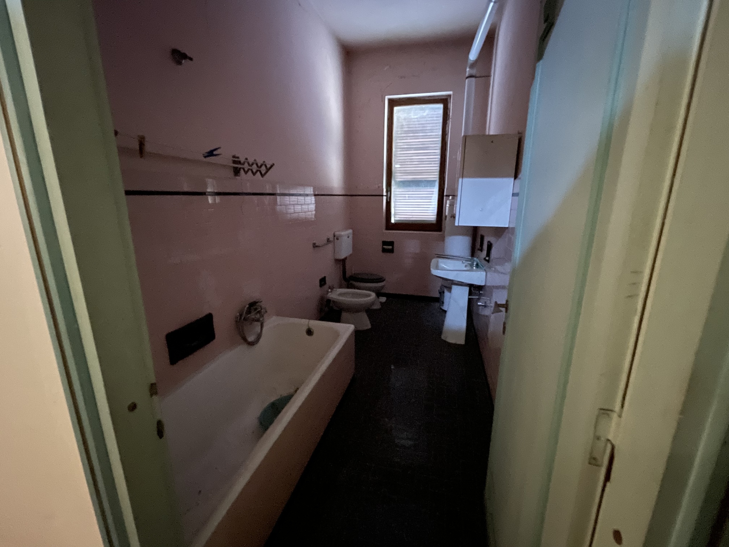 Casa indipendente da ristrutturare in via roma 4343, Fara Novarese