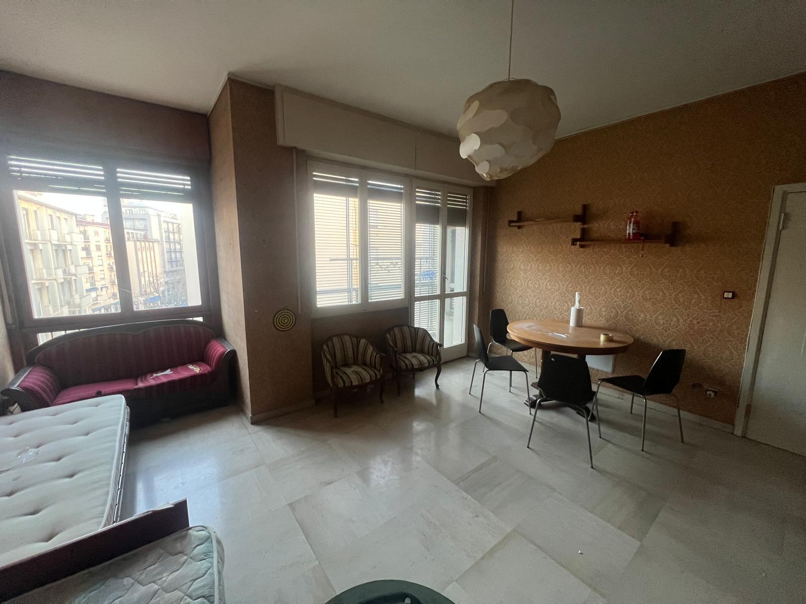 Bilocale da ristrutturare in via dante alighieri 59, Vercelli