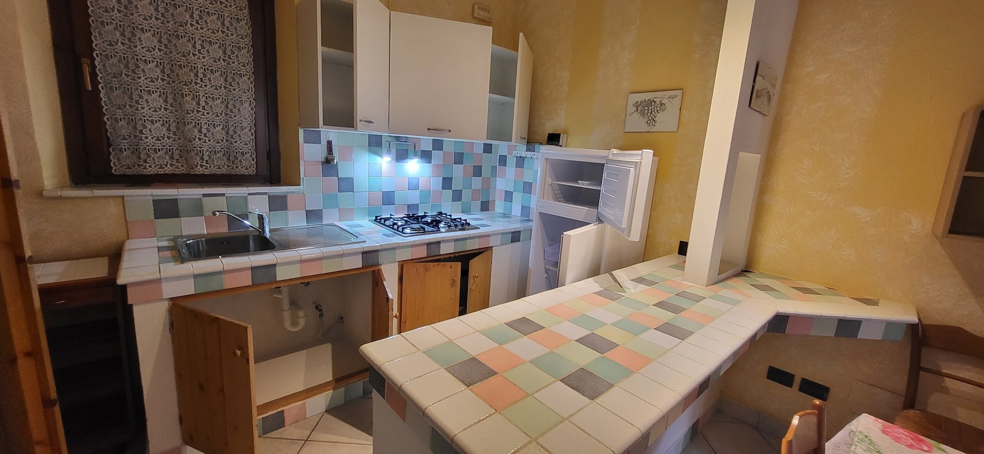 Monolocale con box in via avvocato pietro bellardone 52, Vercelli