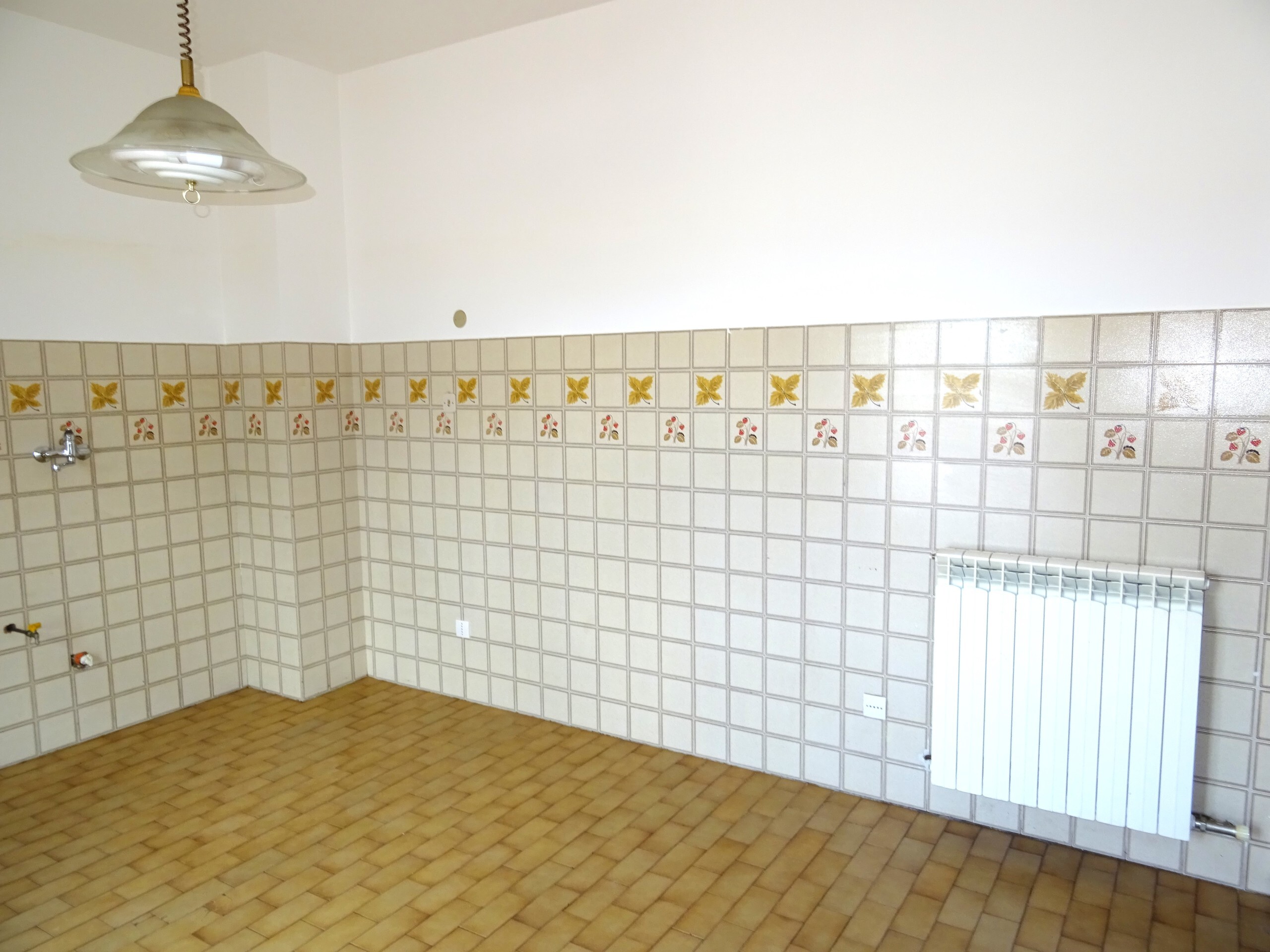 Quadrilocale con terrazzo a Serra de' Conti