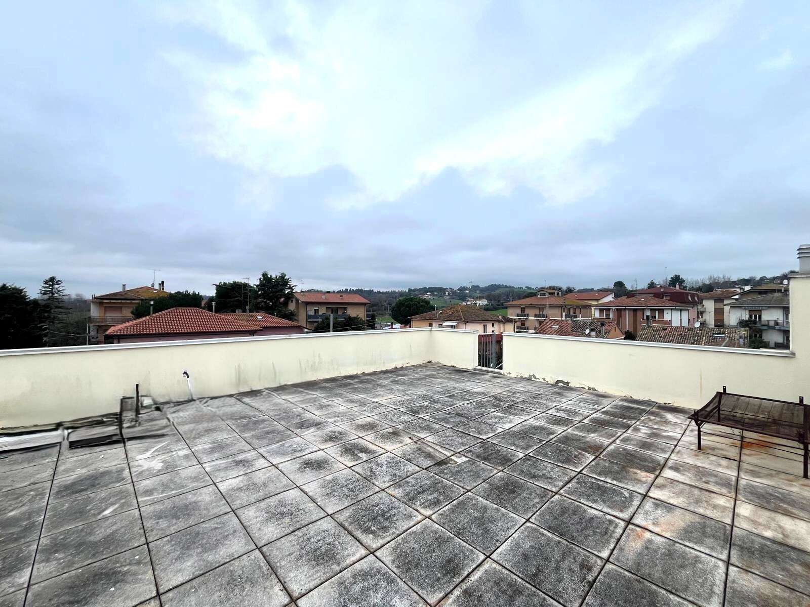 Quadrilocale con giardino a Senigallia