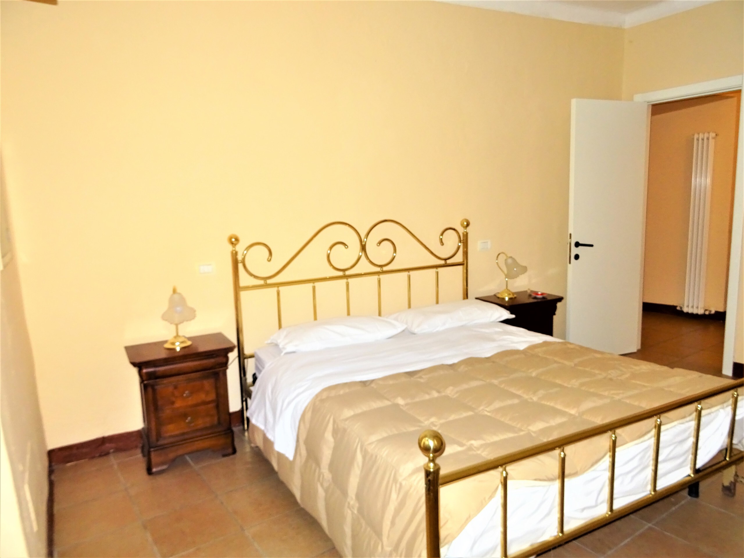 Trilocale con giardino a Arcevia