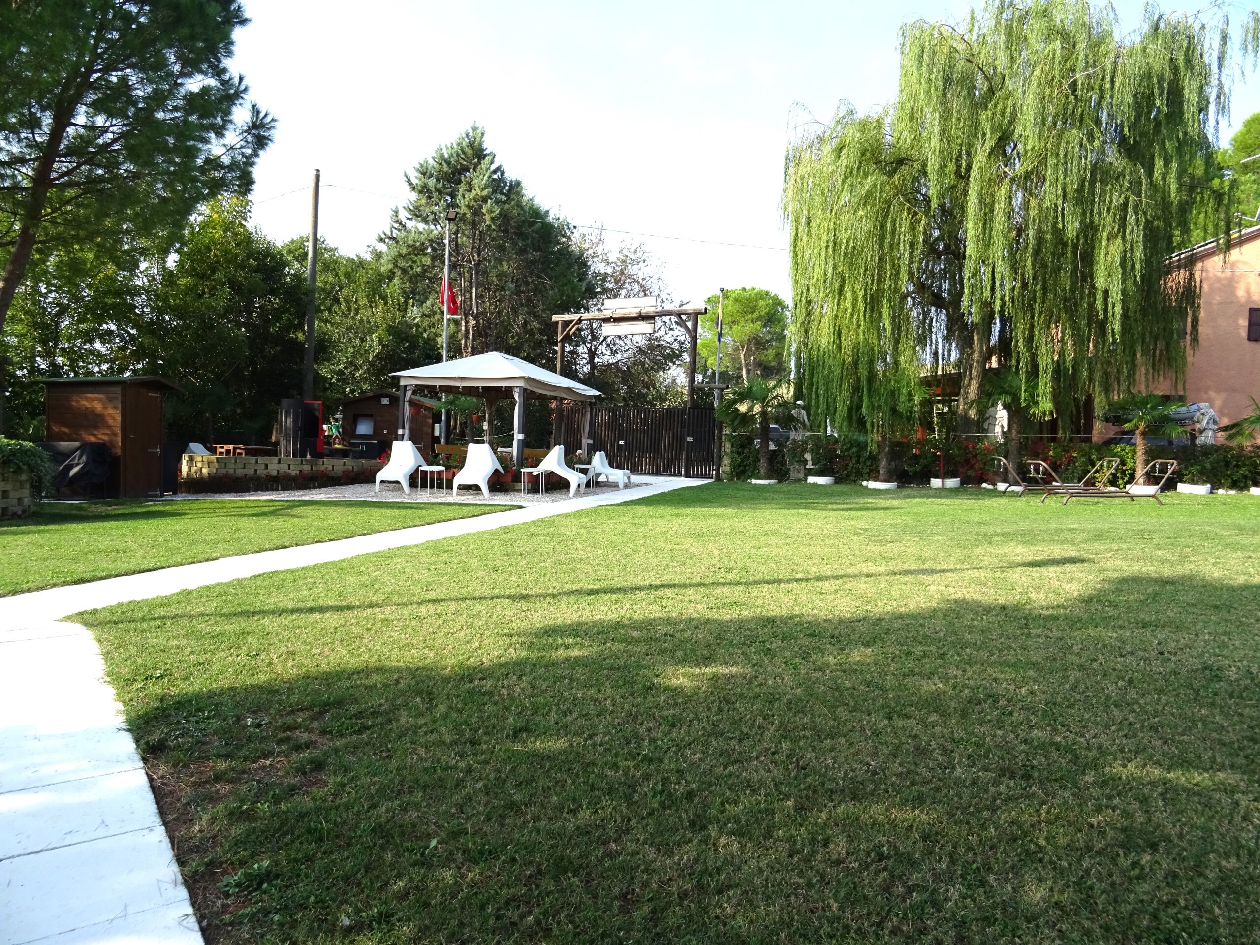 Casa indipendente con giardino a Ostra Vetere
