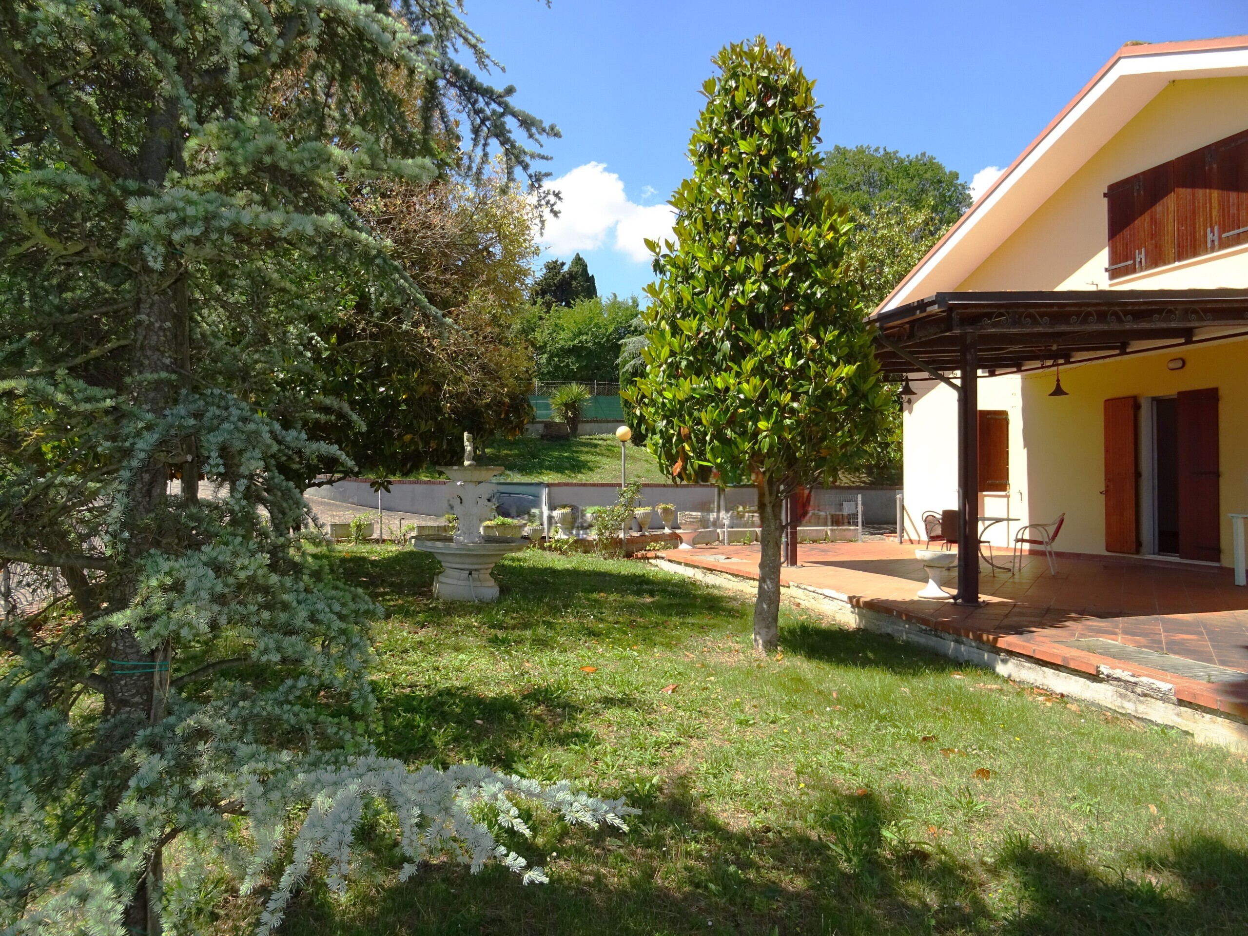 Casa indipendente con giardino a Monte San Vito