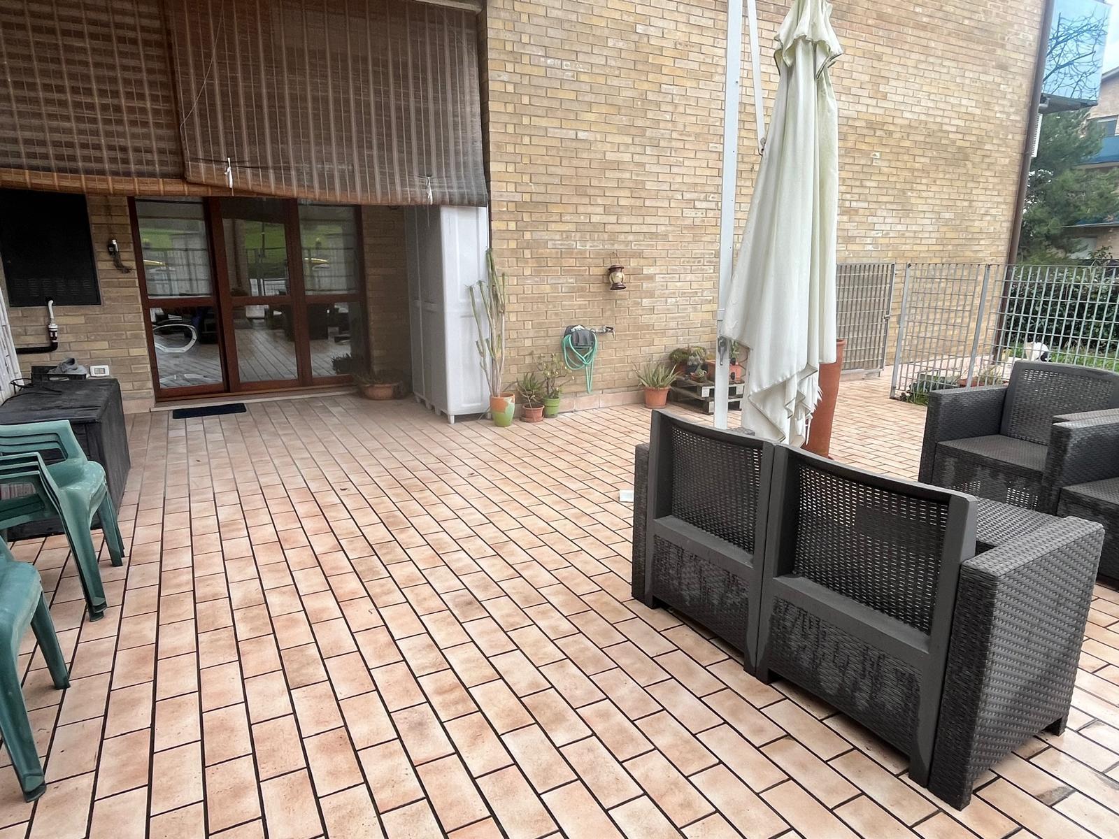 Quadrilocale con giardino in strada provinciale corinaldese, Senigallia