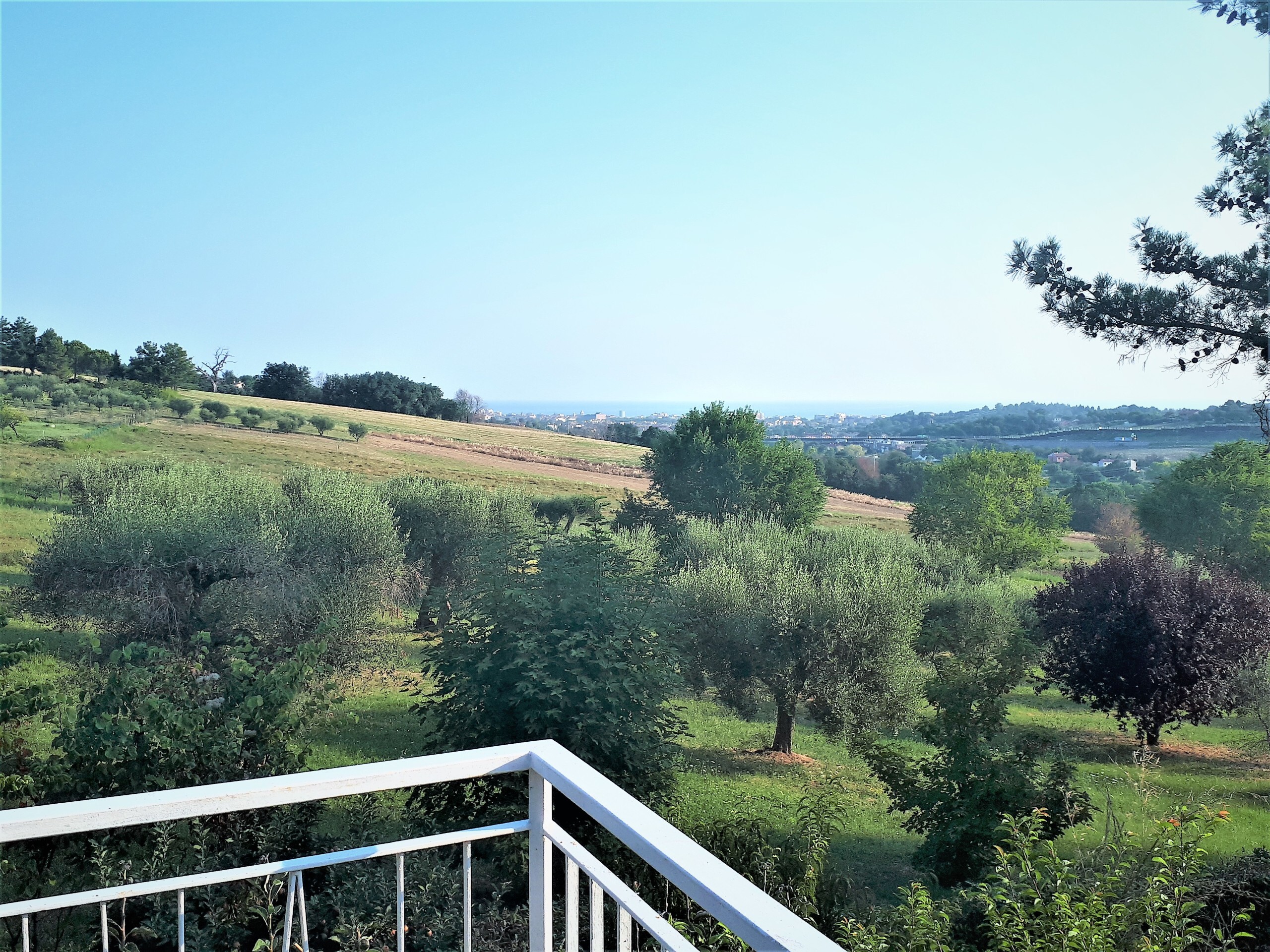 Casa indipendente con giardino in strada del giardino 180, Senigallia