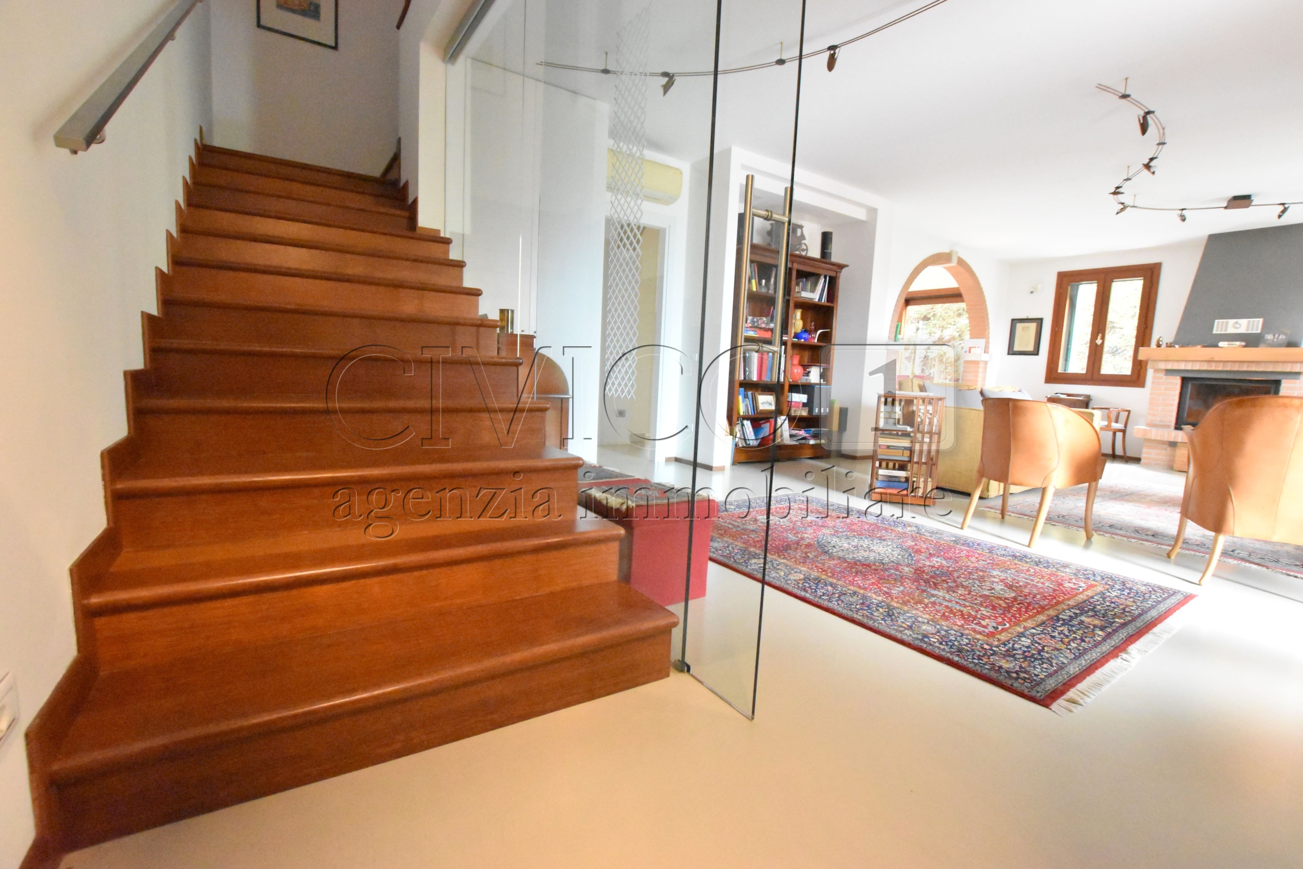 Casa indipendente con giardino in via vangadizza, Rubano