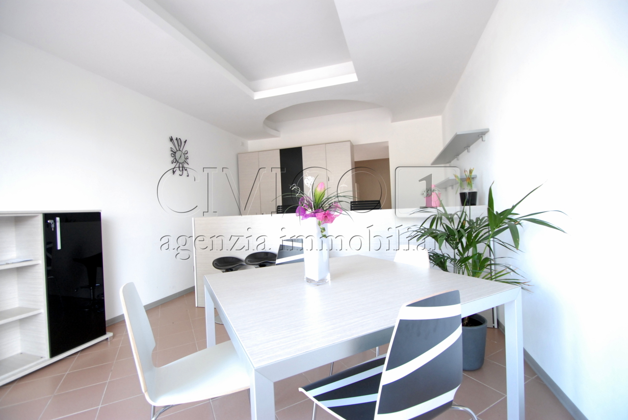 Locale commerciale in affitto in via chiesanuova, Padova