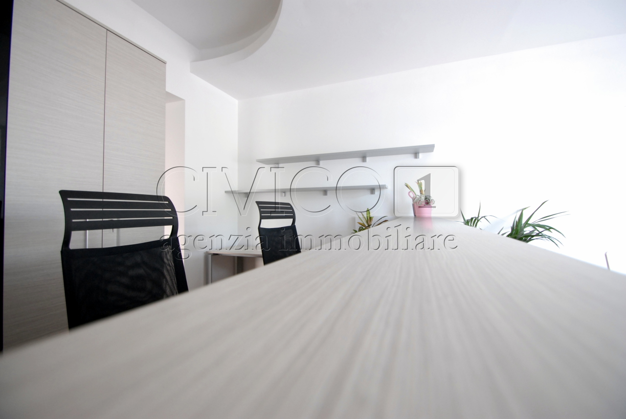 Locale commerciale in affitto in via chiesanuova, Padova