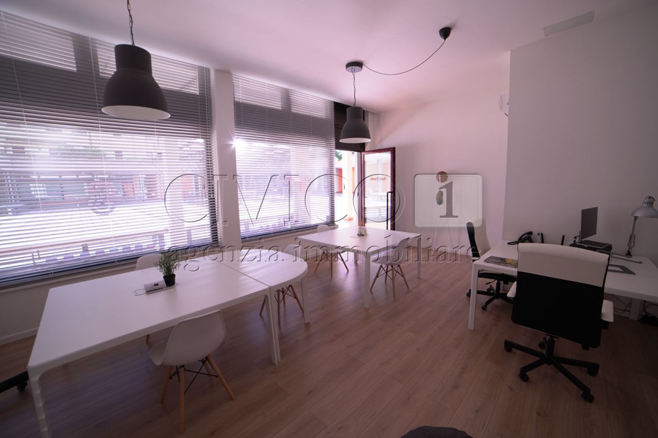 Locale commerciale in affitto in galleria venezia, Vigodarzere