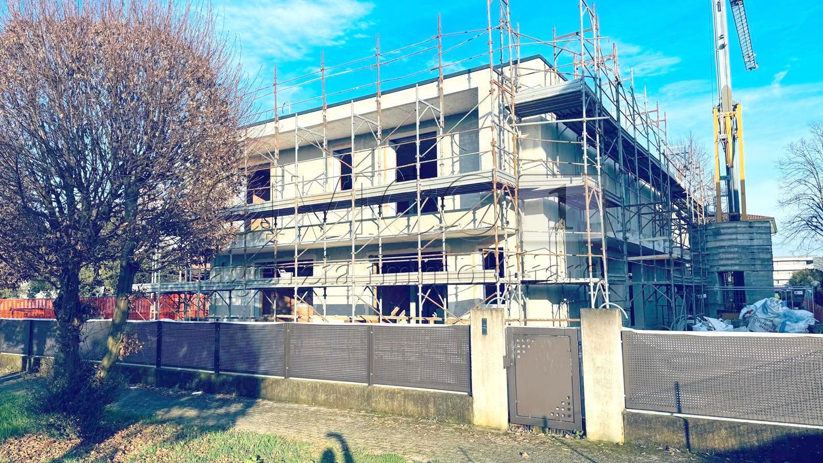 Villa con giardino in via alessandro volta, Curtarolo