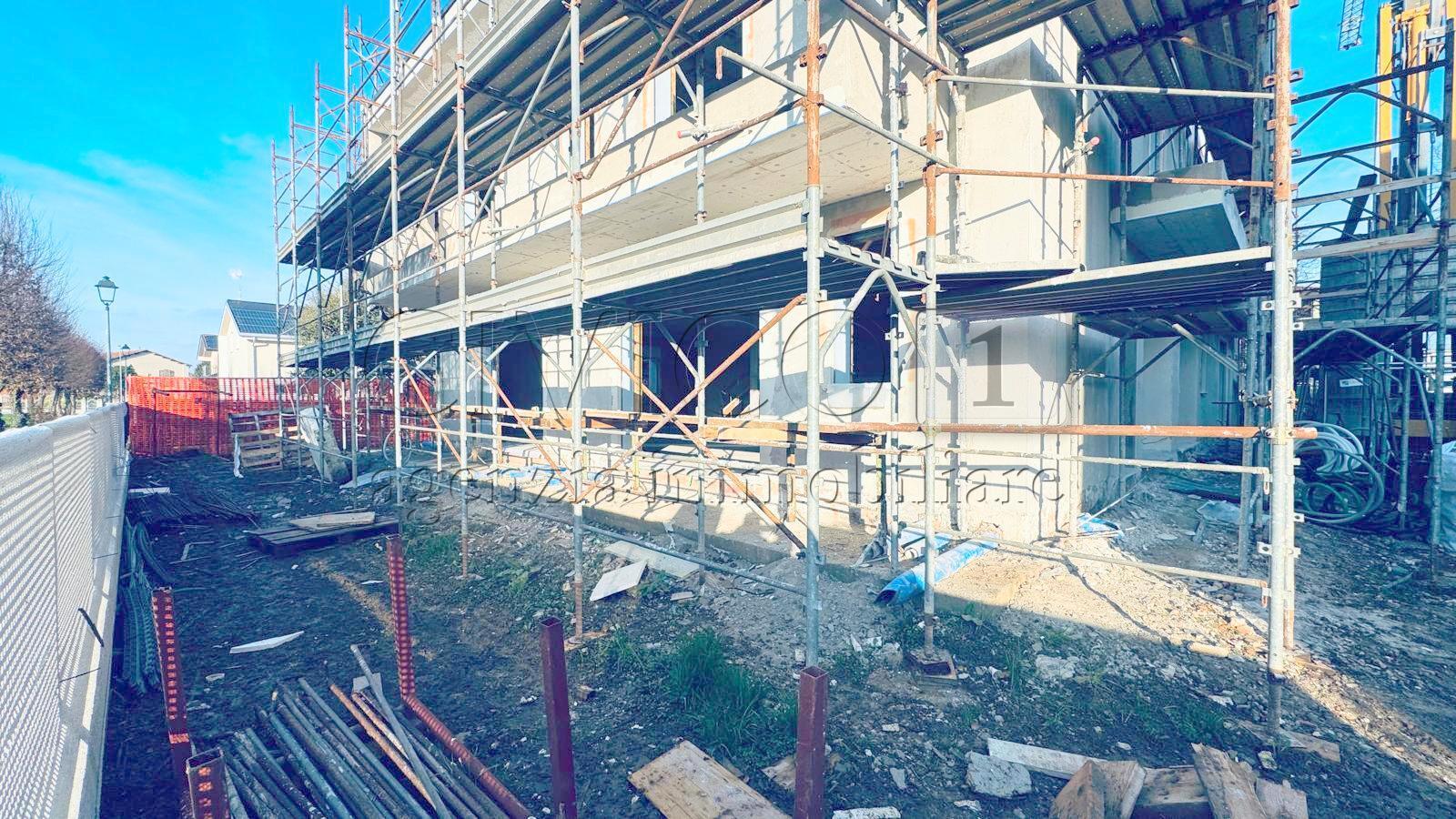 Villa con giardino in via alessandro volta, Curtarolo