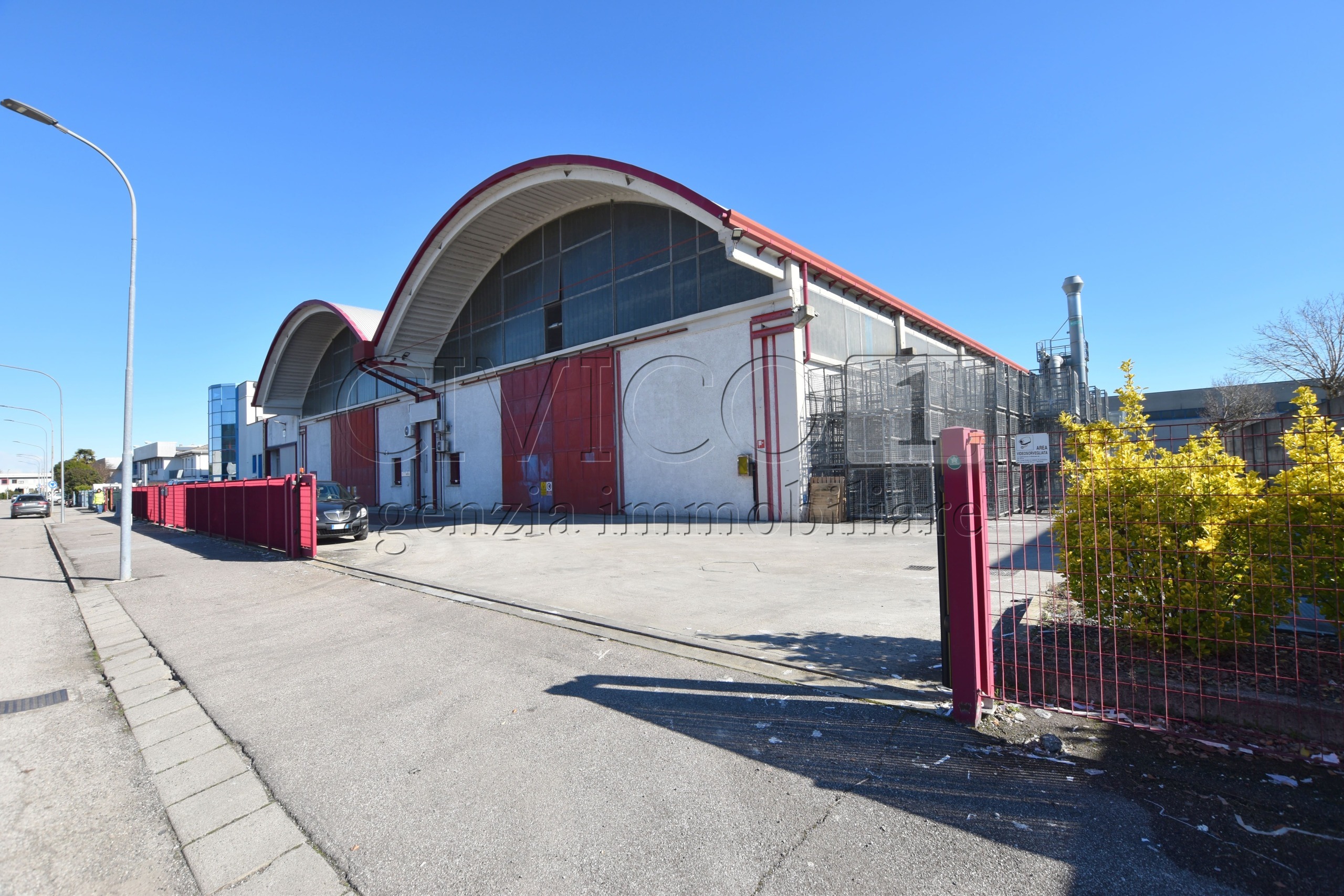 Capannone in affitto in viale dell' industria, Rubano