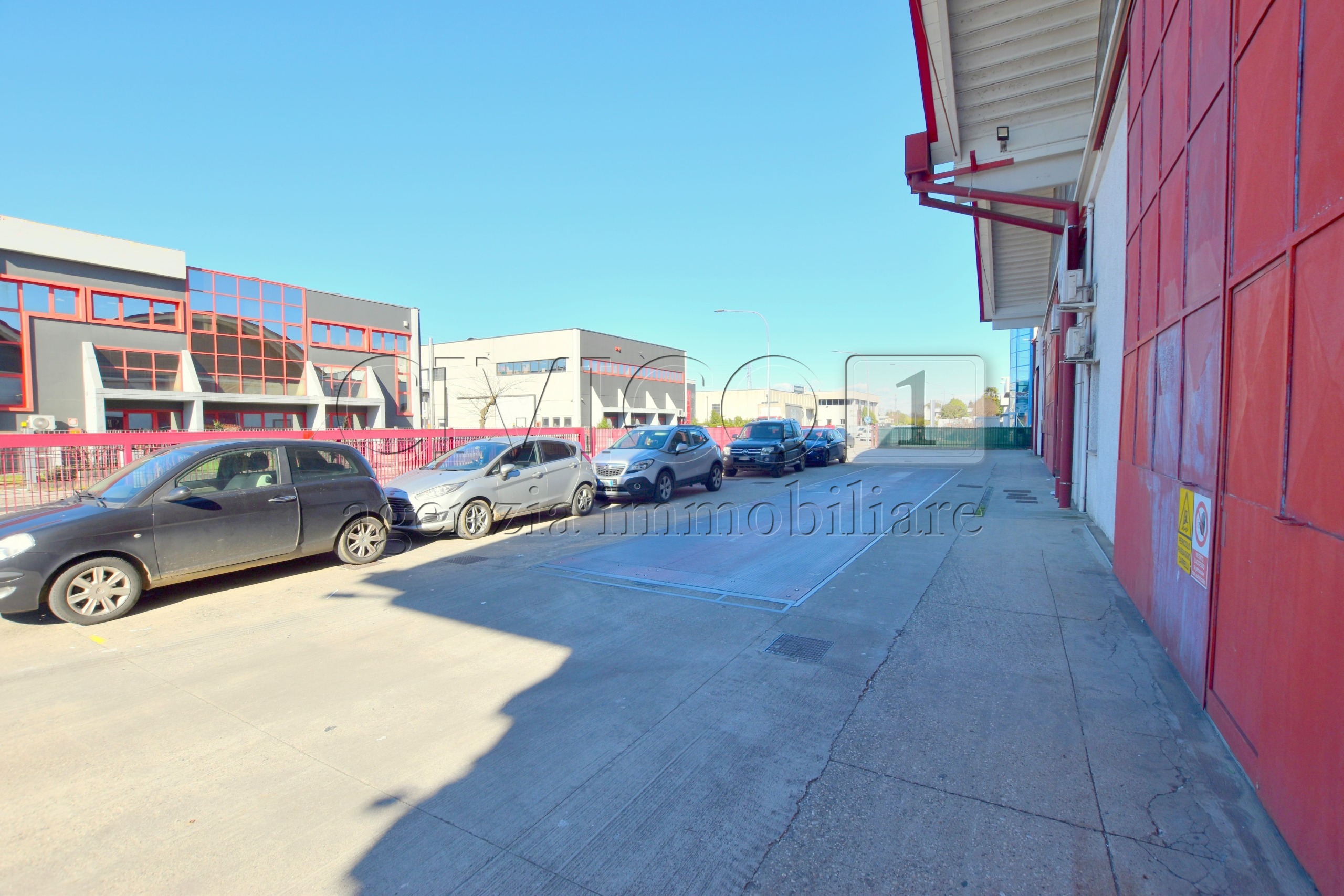 Capannone in affitto in viale dell' industria, Rubano
