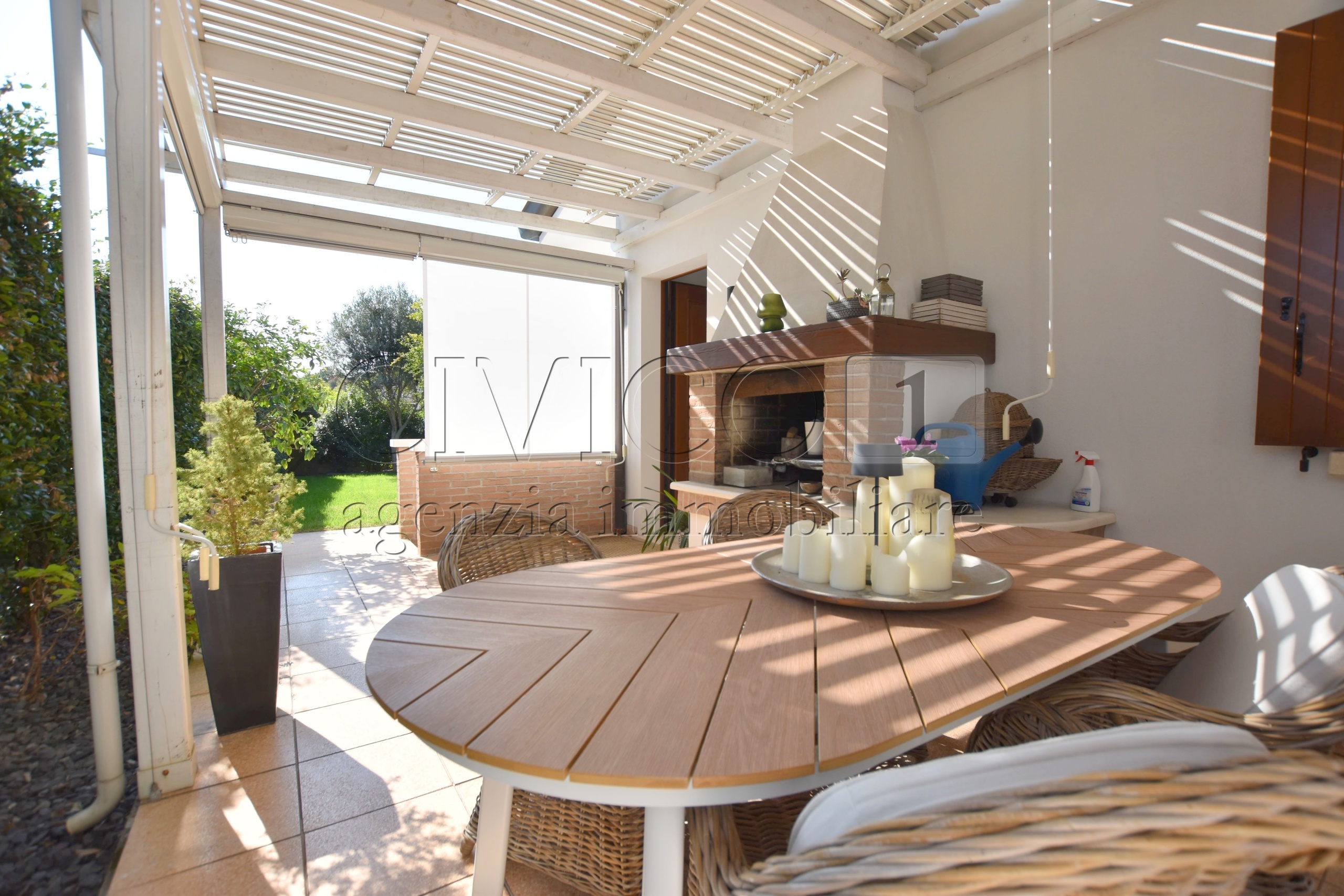 Villa con giardino in via bolzano, Saonara