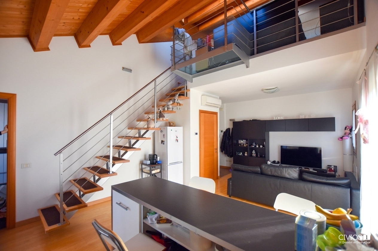 Loft con terrazzo in via sicilia, Rubano