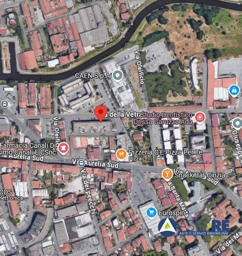 Locale commerciale in vendita a Viareggio