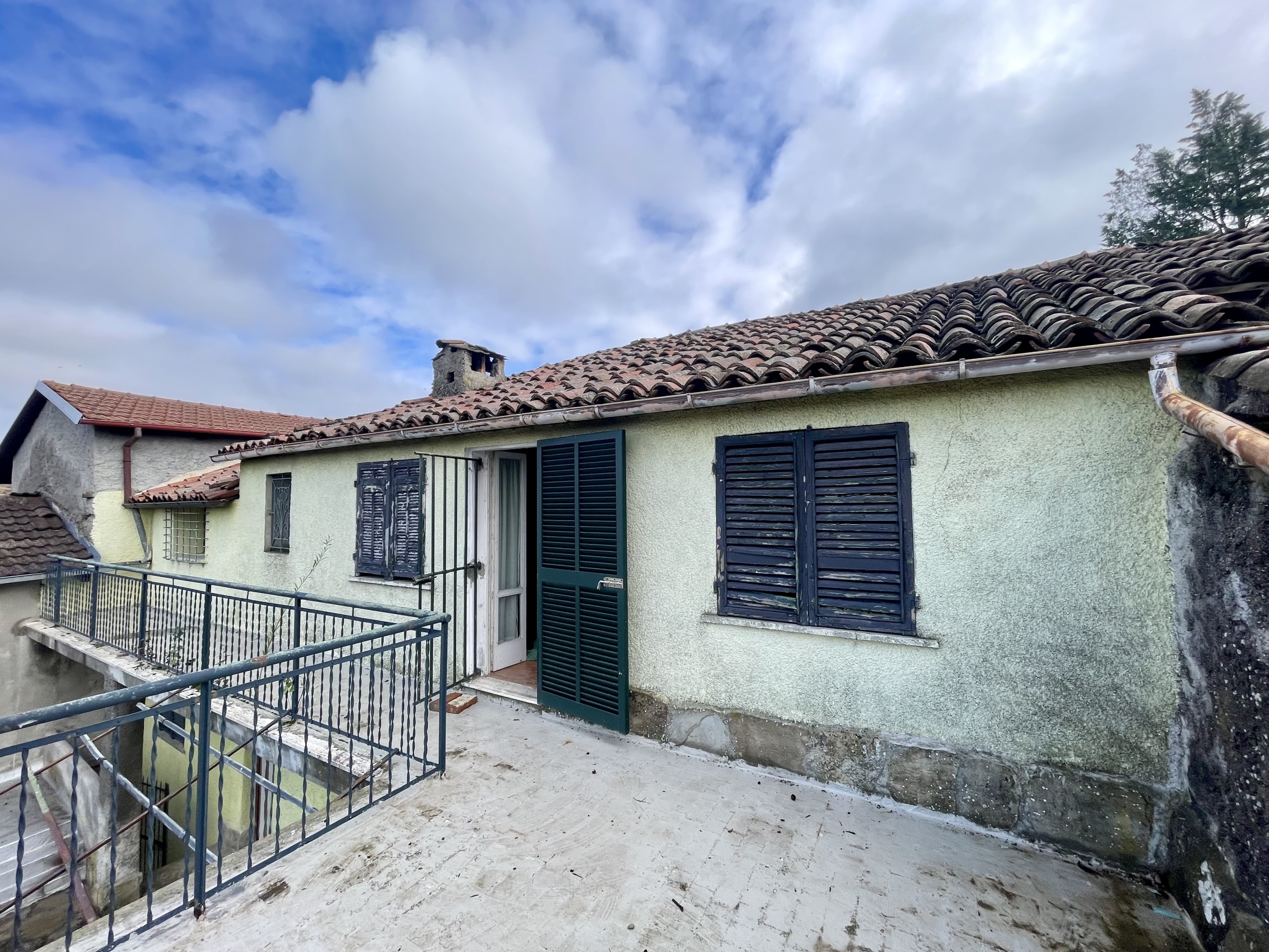 Casa indipendente con giardino in frazione mellea, Murazzano