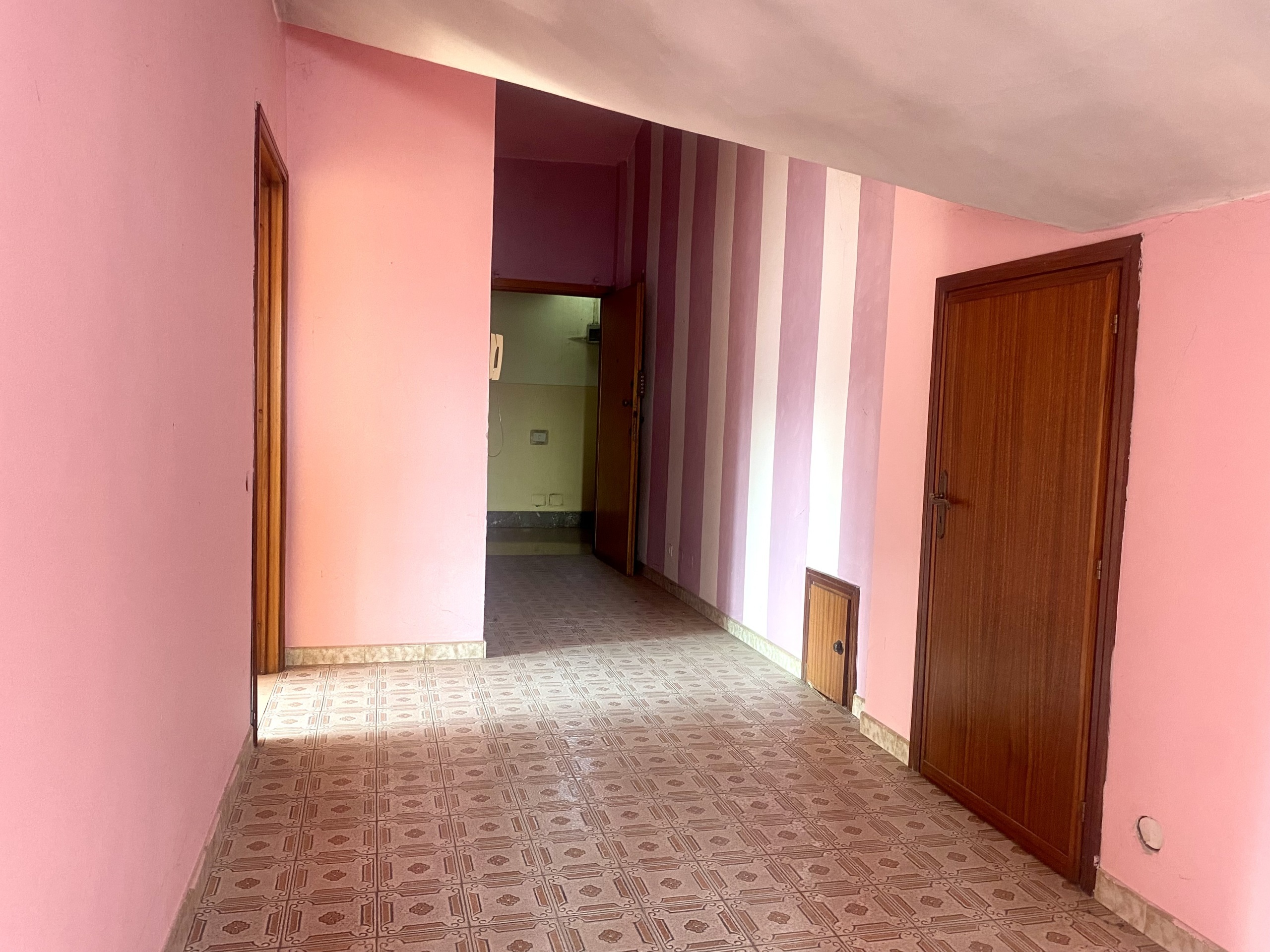 Mansarda con box in via castellero 8, Dogliani