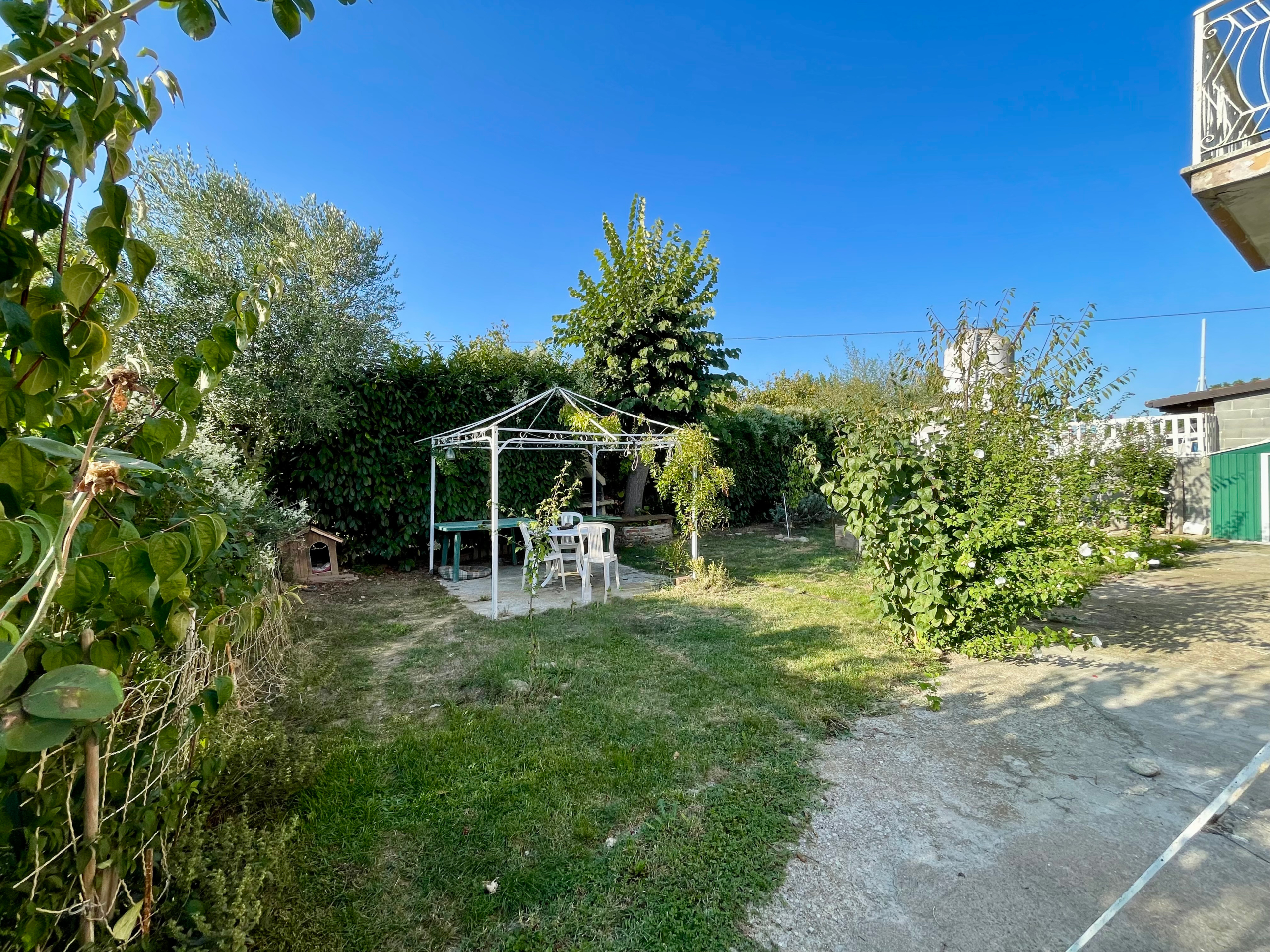 Villetta a schiera con giardino in via bricco san martino 44, Lequio Tanaro