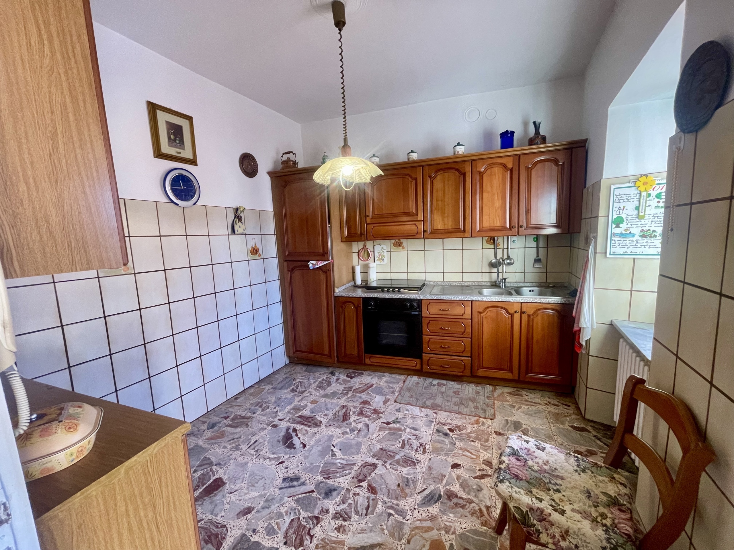 Appartamento con box in via dante alighieri 54, Dogliani