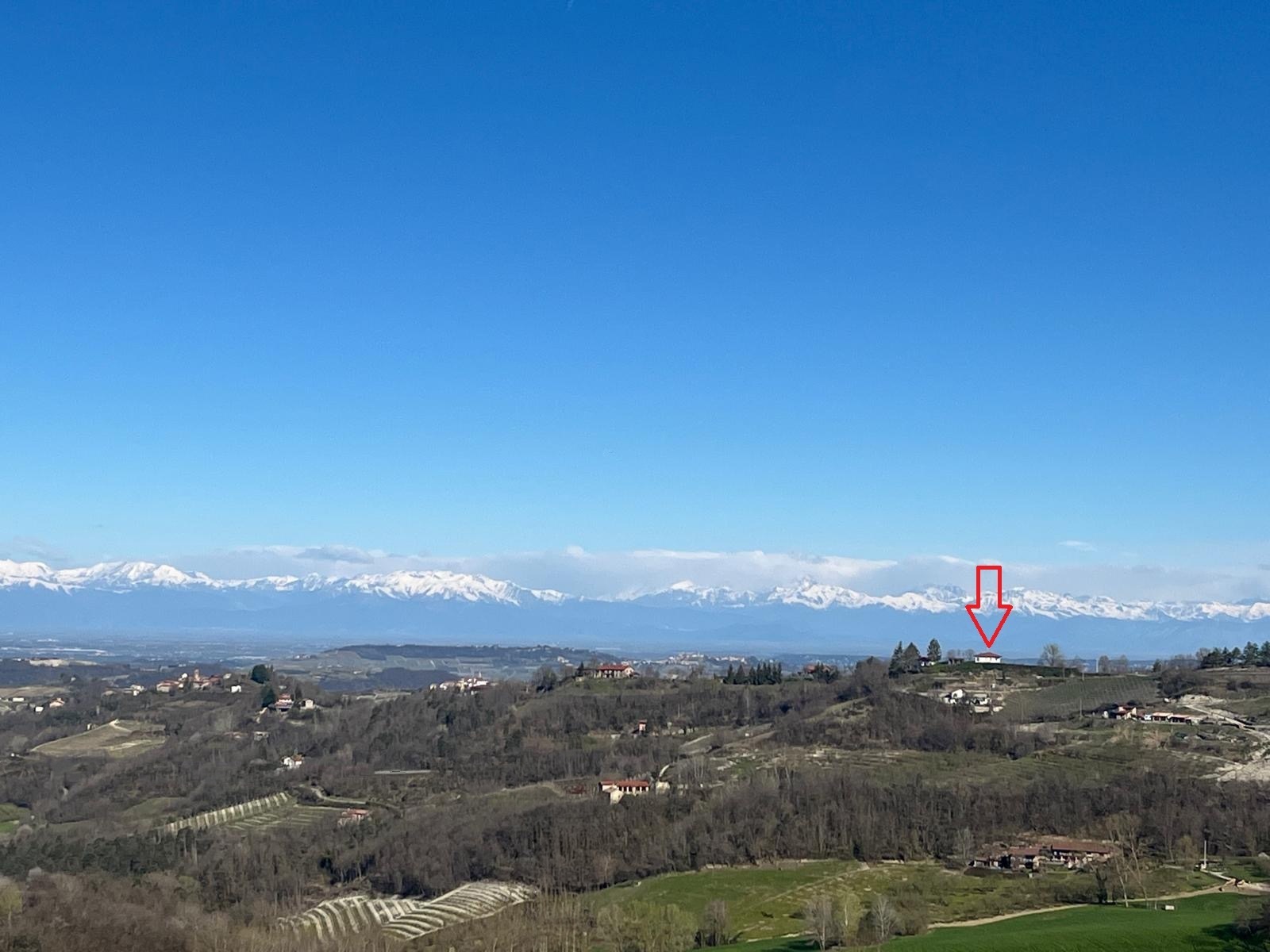 Casa indipendente con giardino in localit� coste baraccone 5, Serravalle Langhe