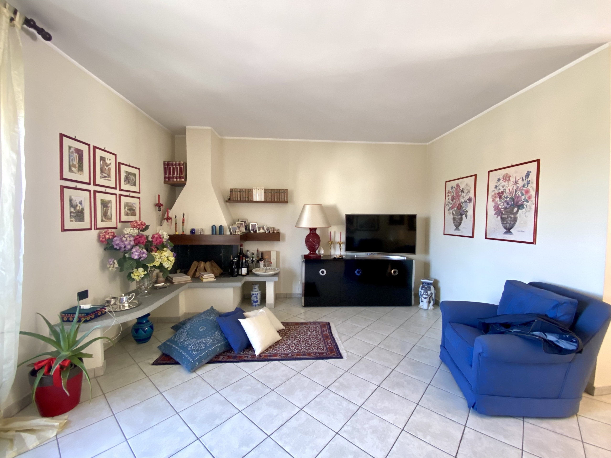 Appartamento con giardino in viale europa 13, Grinzane Cavour