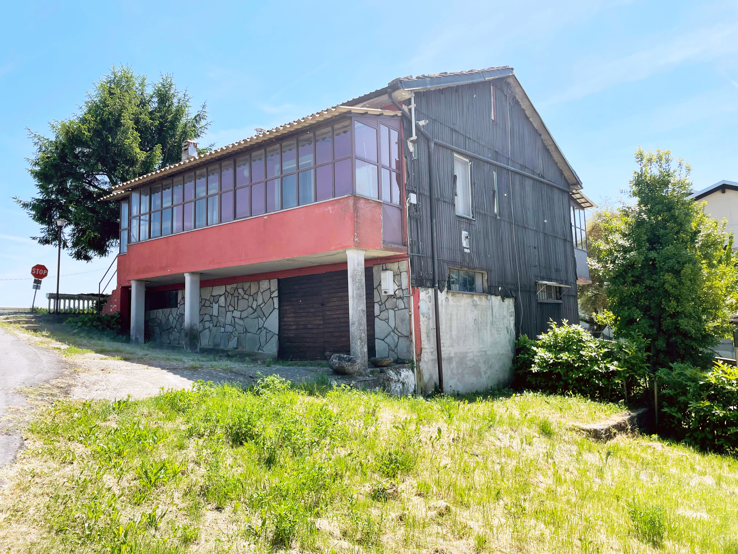 Casa indipendente con giardino in sp32 3, Serravalle Langhe