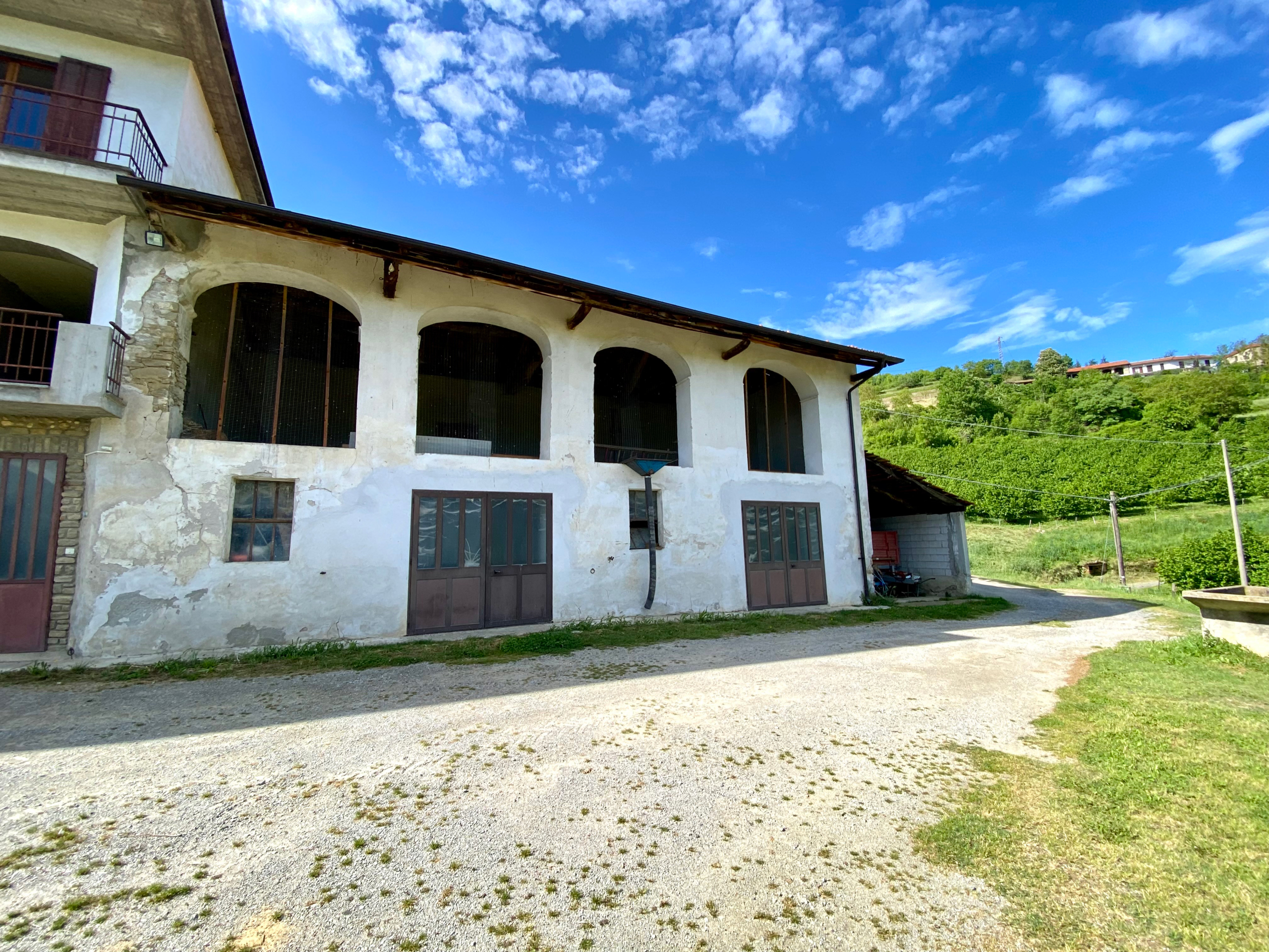 Casa indipendente con giardino in frazione robertiero 14, Gorzegno