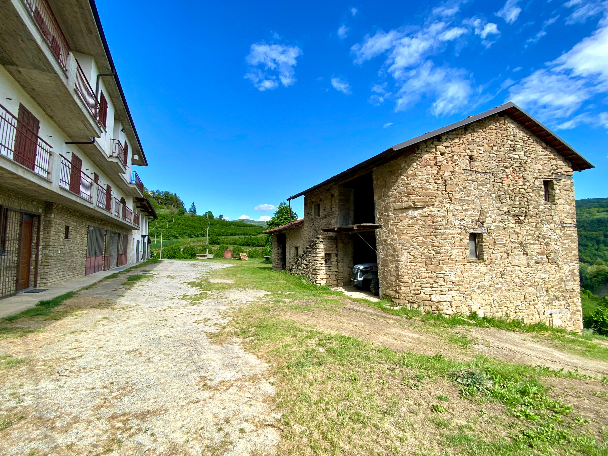 Casa indipendente con giardino in frazione robertiero 14, Gorzegno
