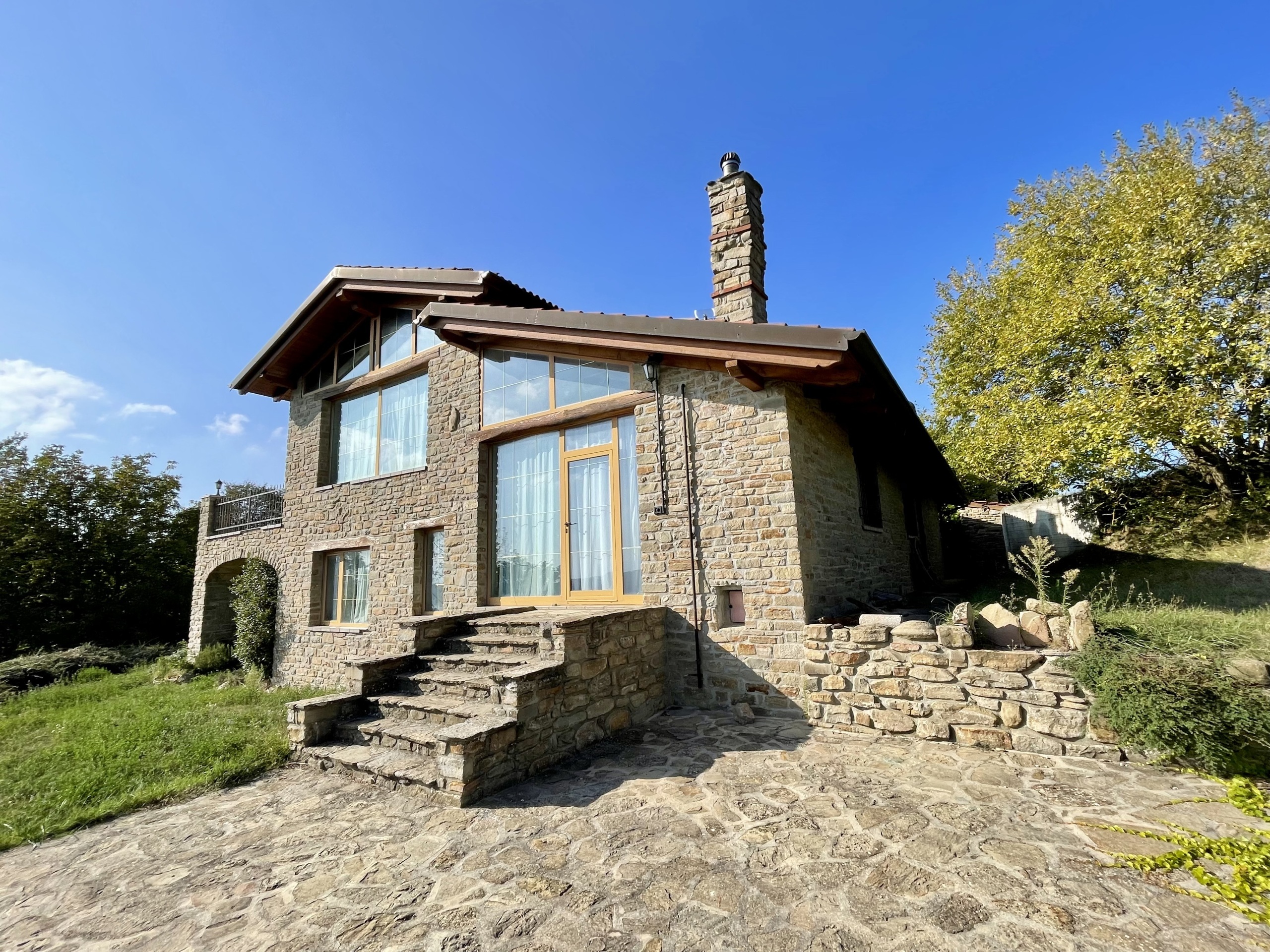 Villa con giardino a Niella Belbo