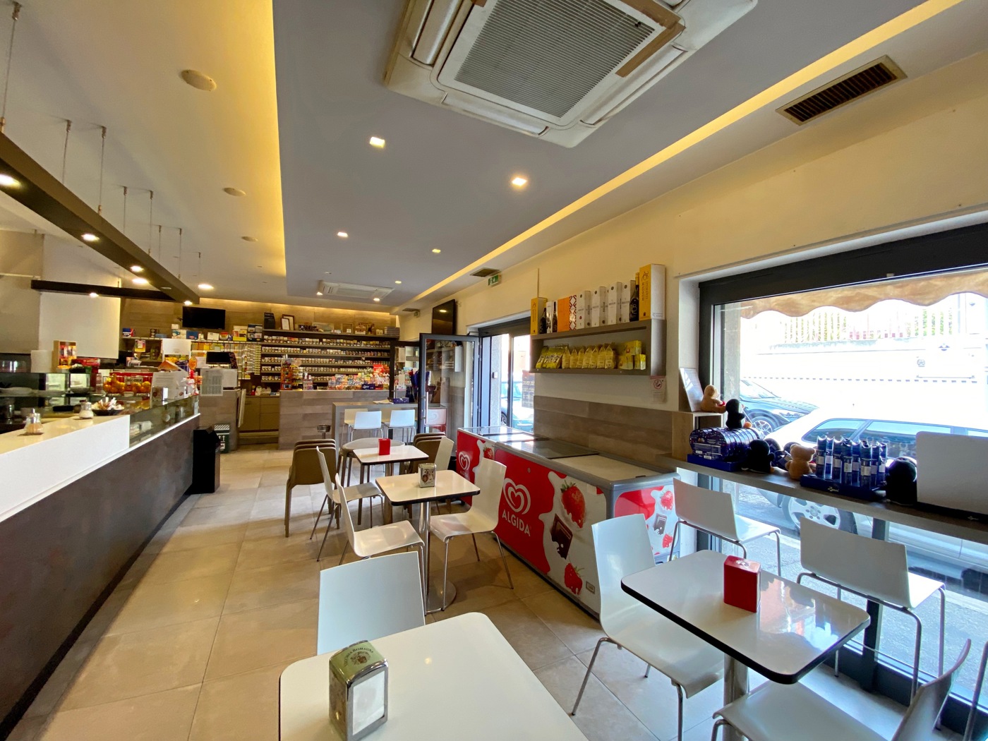 Attivit commerciale Bar e tabacchi in vendita a Roma