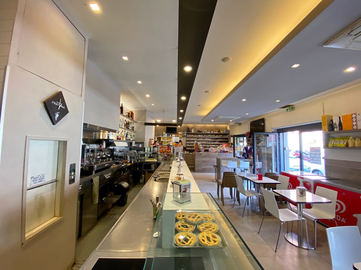 Attivit commerciale Bar e tabacchi in vendita a Roma