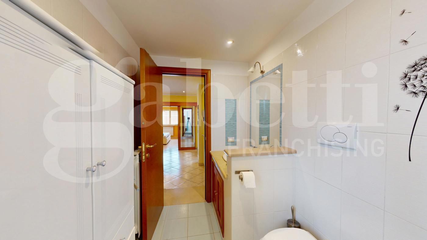 Bilocale arredato in affitto a Roma