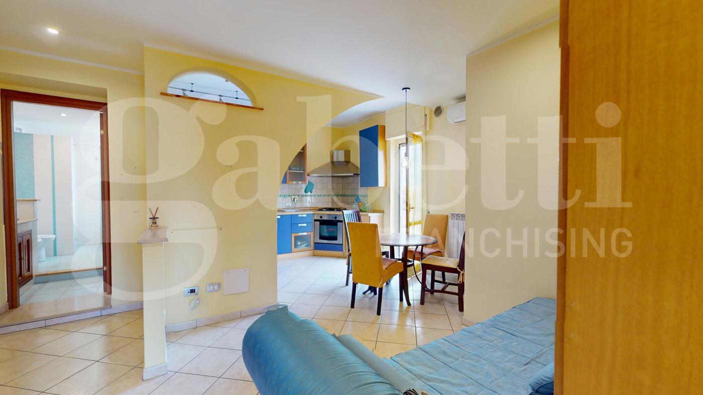 Bilocale arredato in affitto a Roma