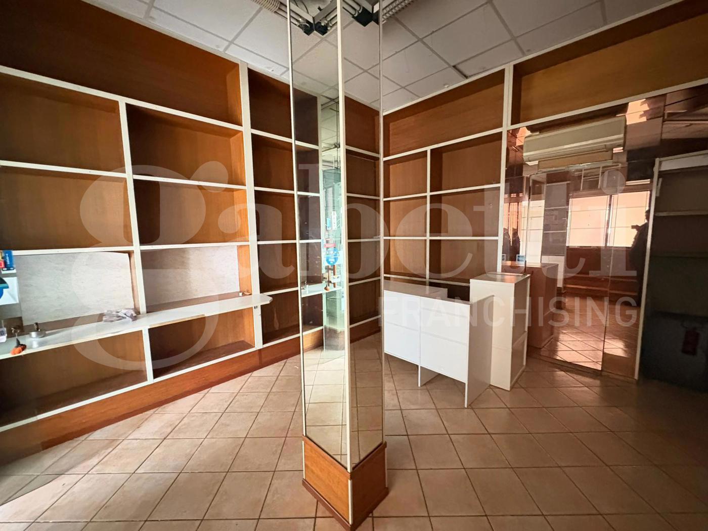 Negozio in affitto a Roma