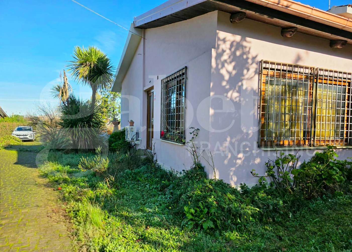 Villa Bifamiliare in vendita a Marino