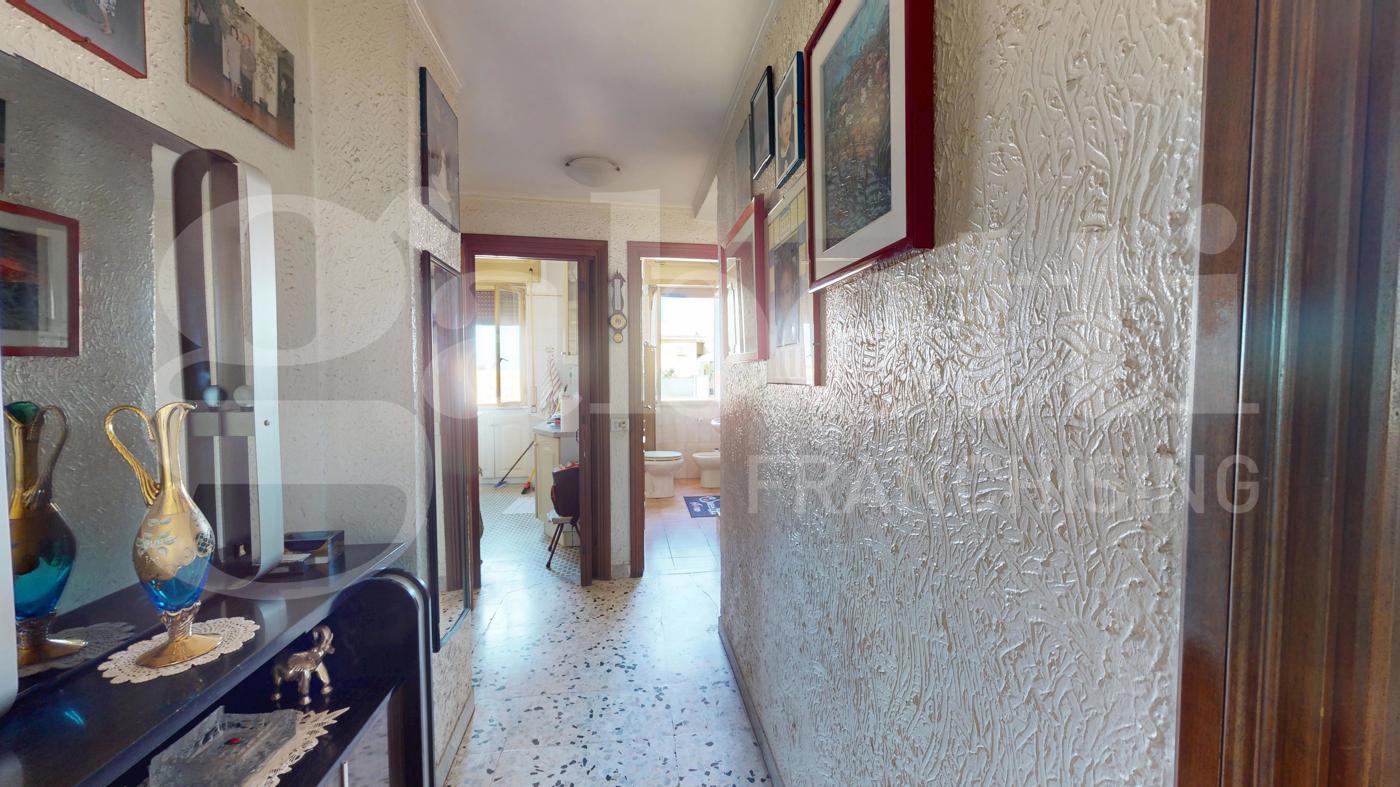 Attico da ristrutturare a Roma