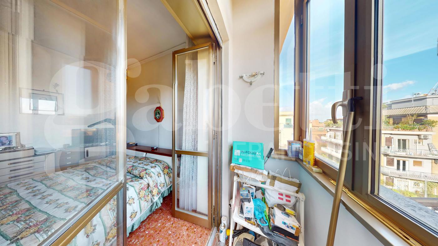 Attico da ristrutturare a Roma
