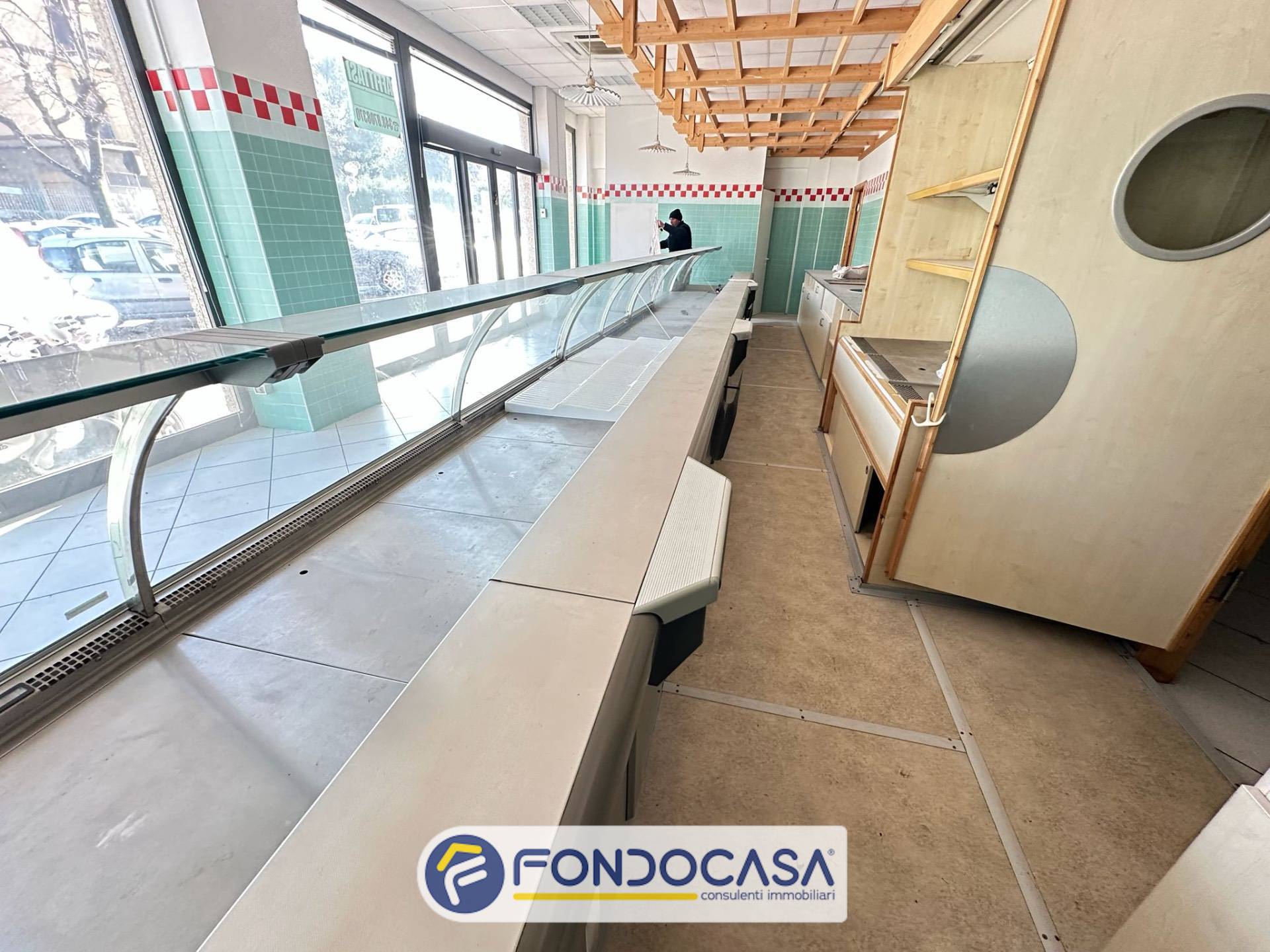 Locale commerciale in affitto a Ascoli Piceno, Porta Maggiore