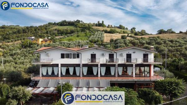 Ristorante pizzeria in vendita a Controguerra