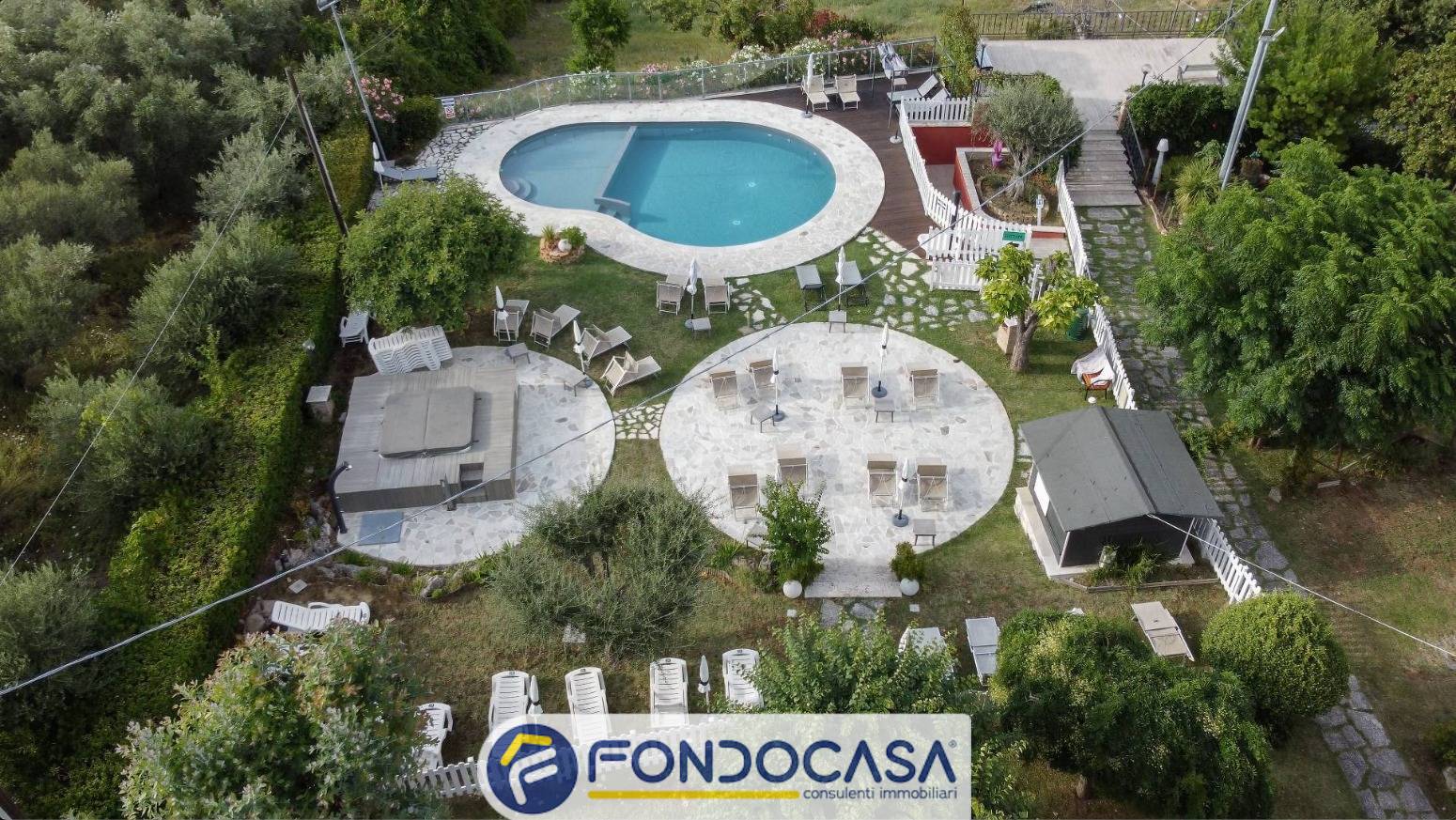 Ristorante pizzeria in vendita a Controguerra