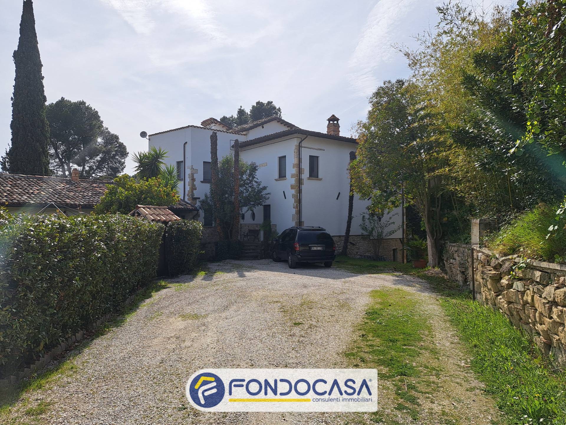 Villa in vendita a Ascoli Piceno, Monticelli Alto